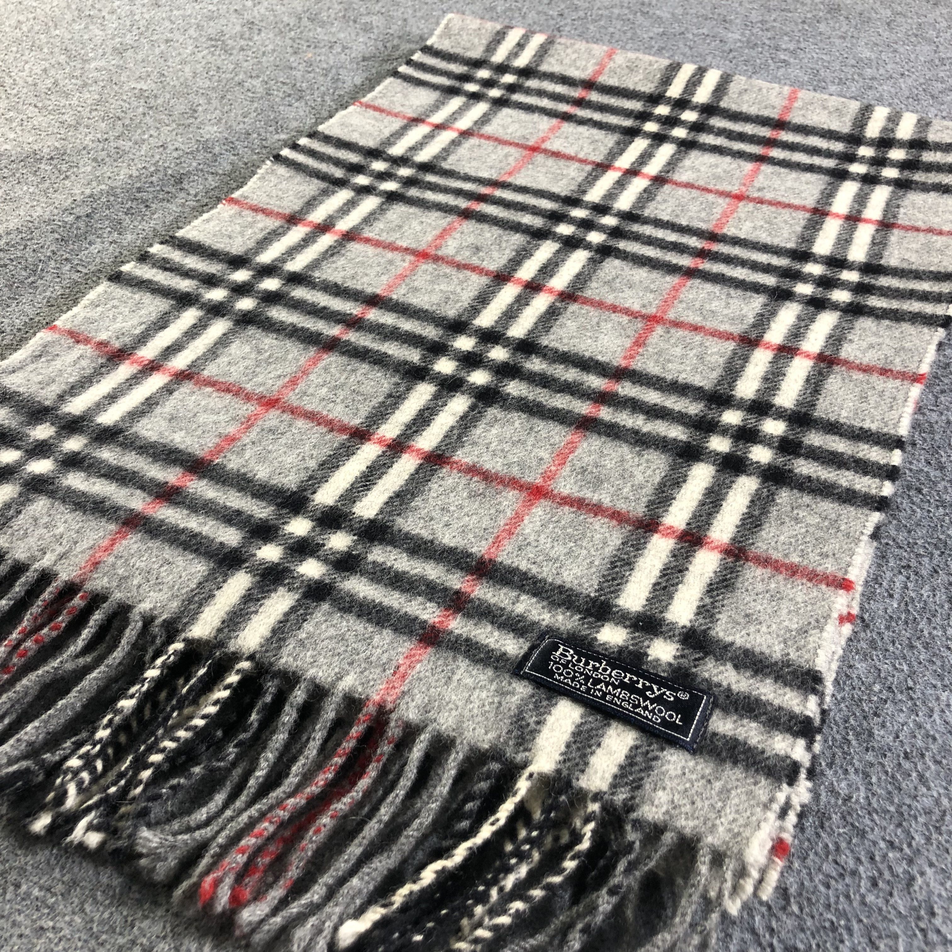Burberry Burberrys Nova Check Wool Scarf Muffler Neckwear V2508 Size ONE SIZE - 3 Thumbnail