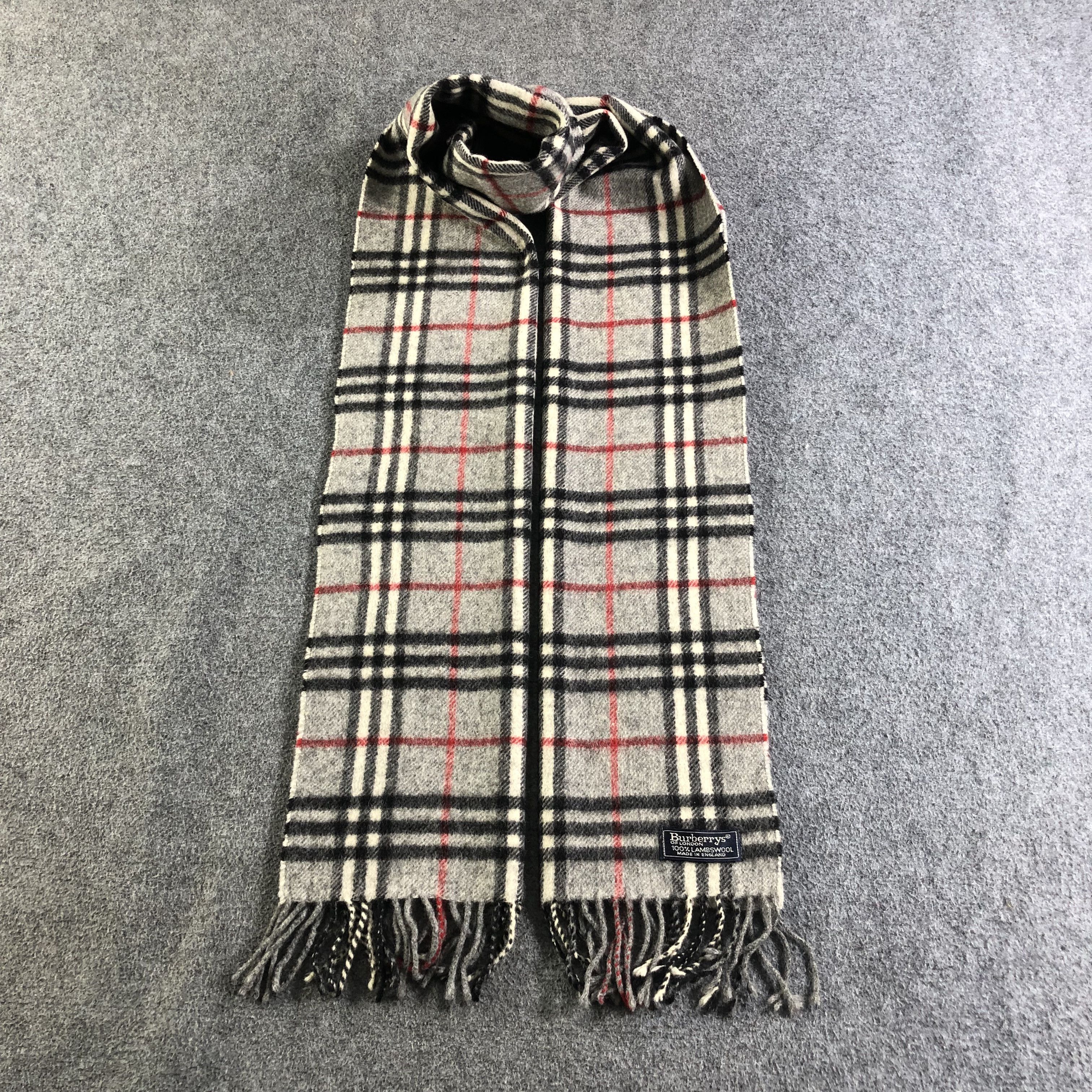 Burberry Burberrys Nova Check Wool Scarf Muffler Neckwear V2508 Size ONE SIZE - 1 Thumbnail