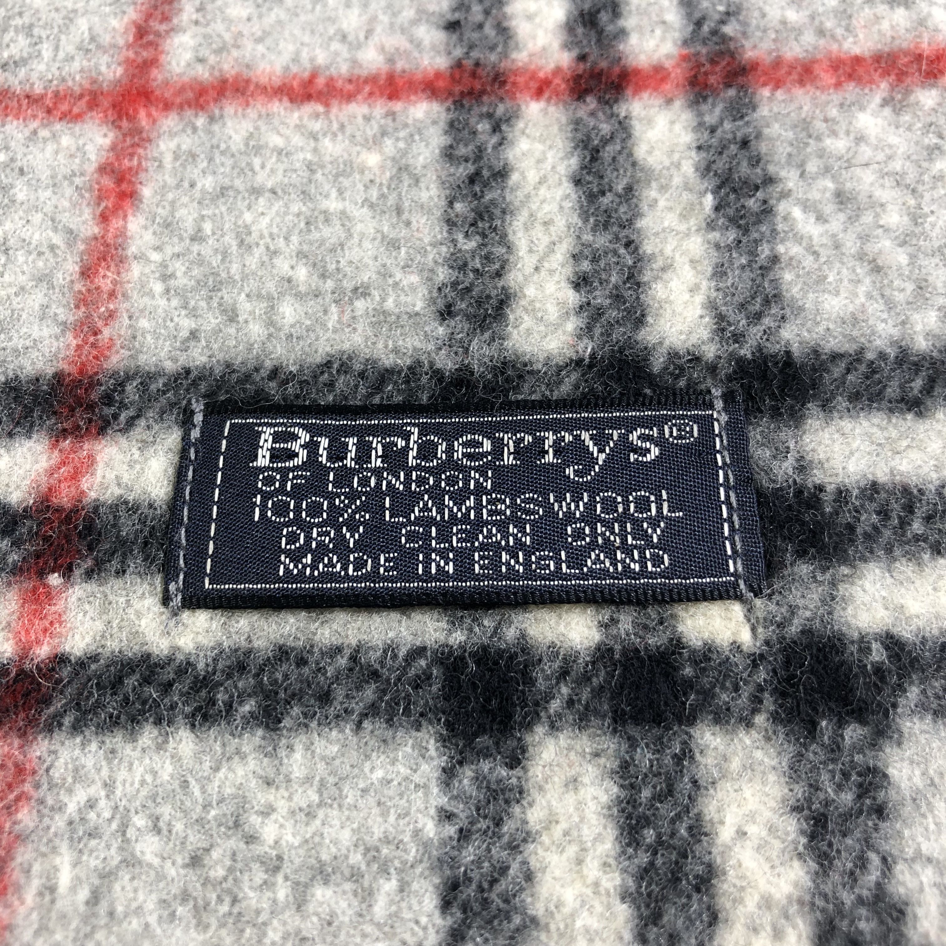 Burberry Burberrys Nova Check Wool Scarf Muffler Neckwear V2515 Size ONE SIZE - 4 Thumbnail