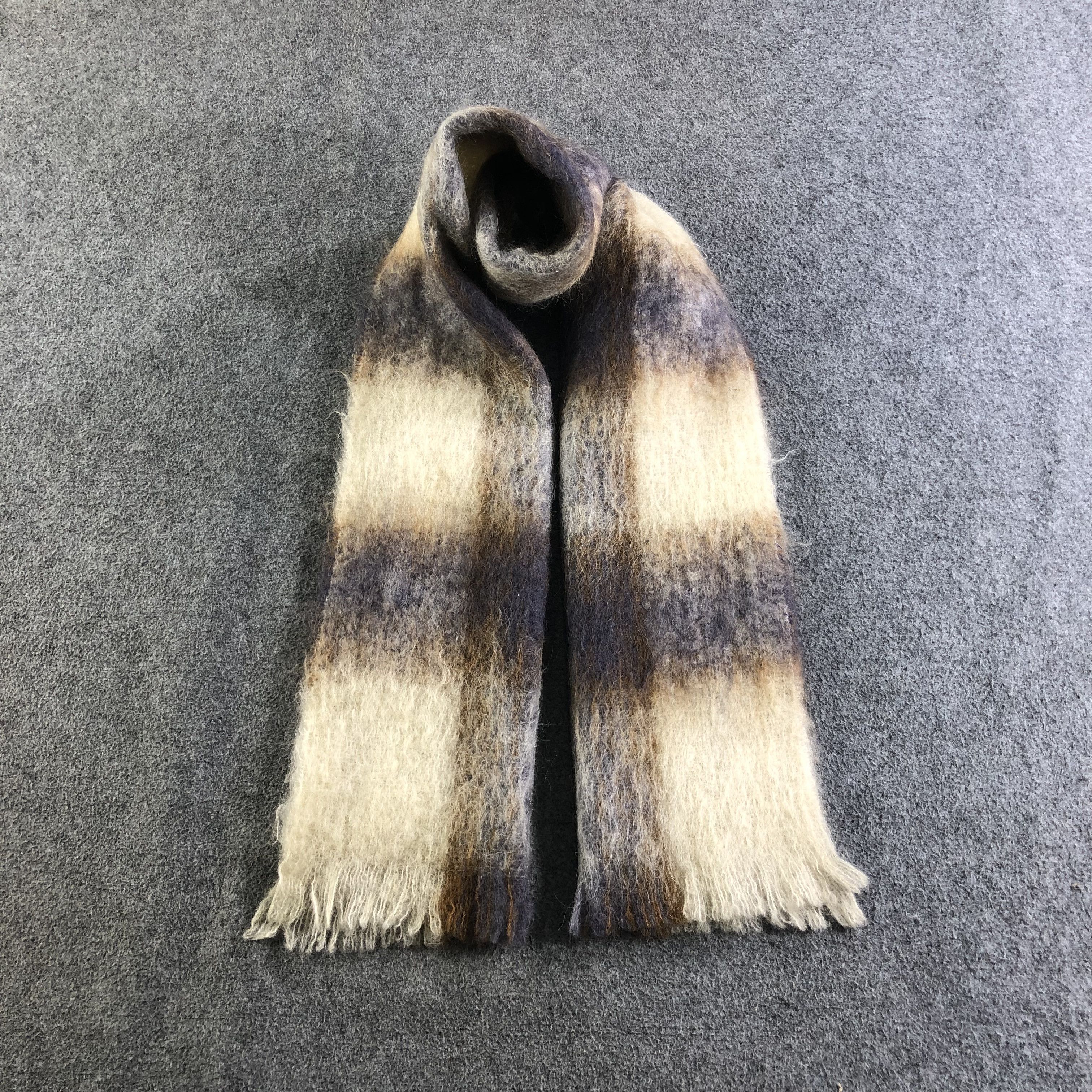 United Colors Of Benetton Wool Scarf Muffler Neckwear V2548