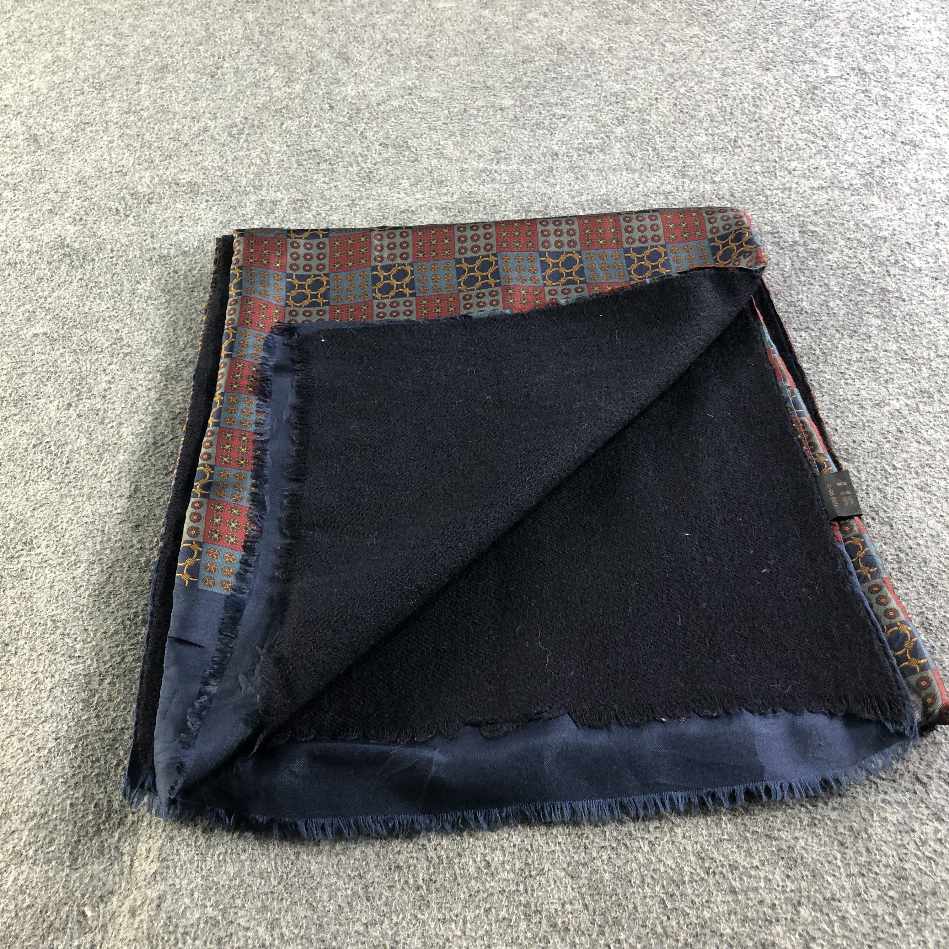 Vintage Luxury Design Silk/Wool Scarf Muffler Neckwear V2552 Size ONE SIZE - 4 Thumbnail