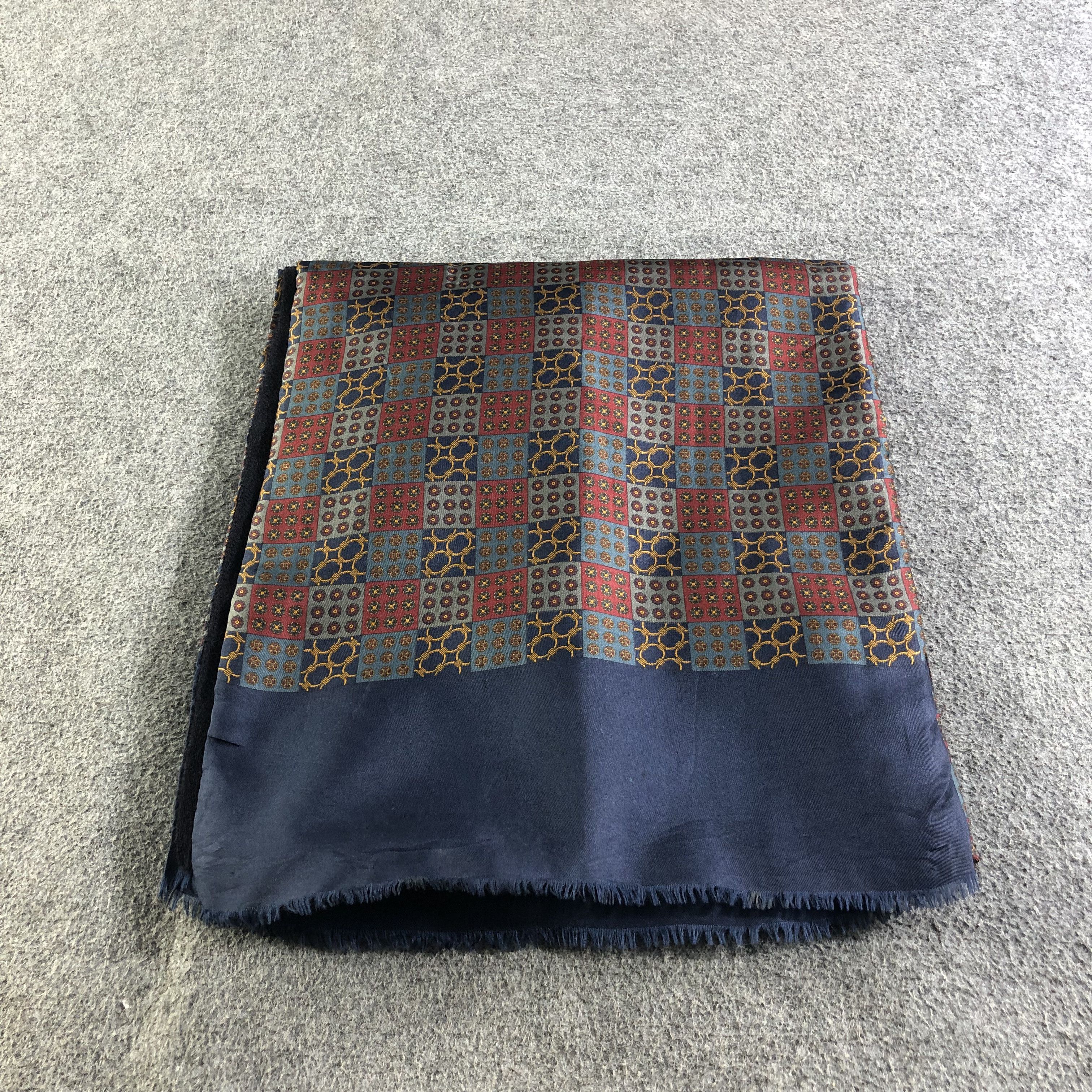 Vintage Luxury Design Silk/Wool Scarf Muffler Neckwear V2552 Size ONE SIZE - 2 Thumbnail