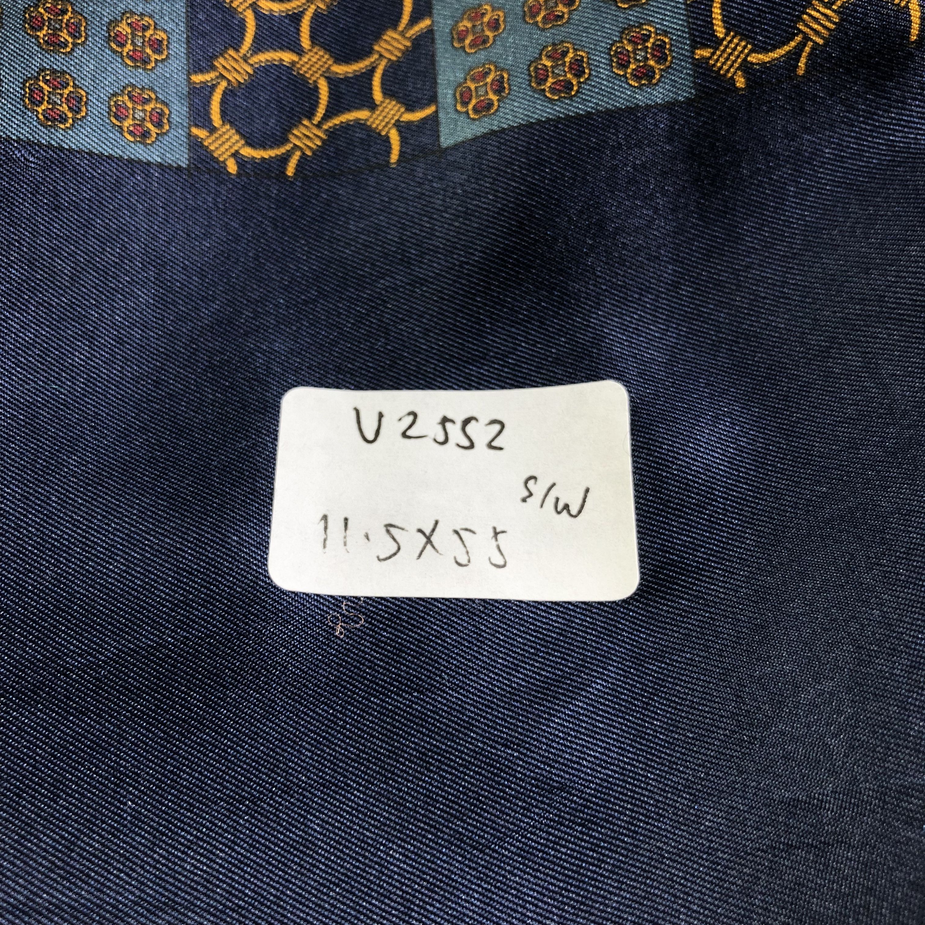Vintage Luxury Design Silk/Wool Scarf Muffler Neckwear V2552 Size ONE SIZE - 9 Thumbnail