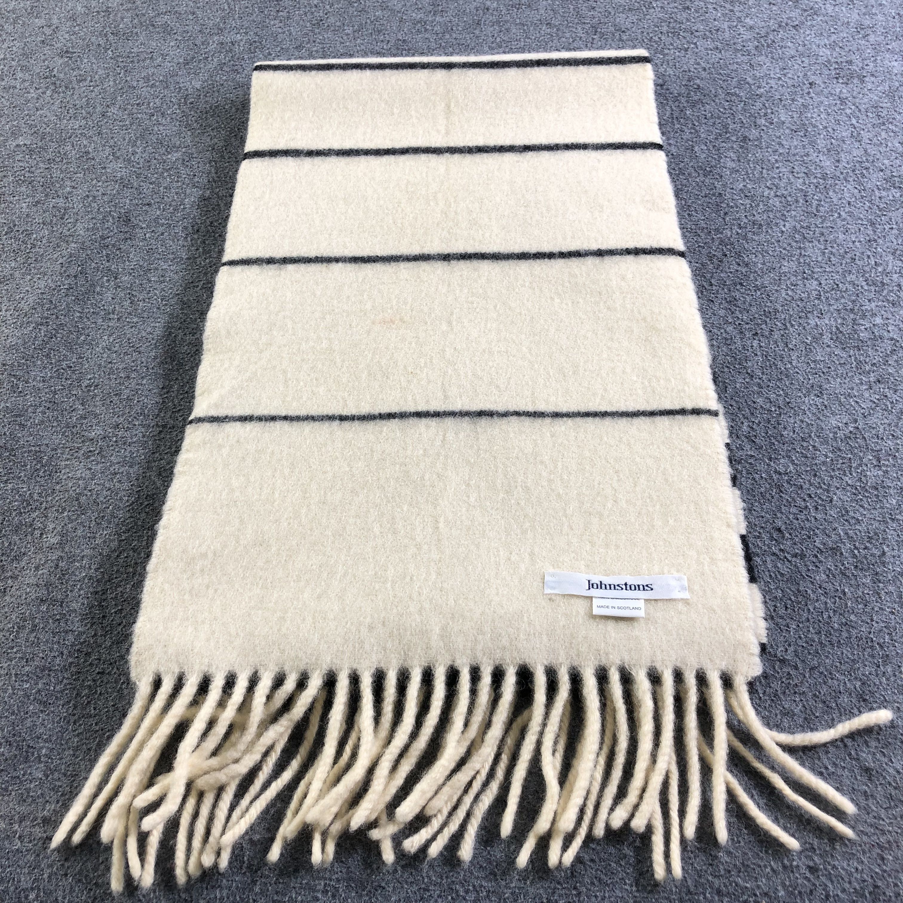 Johnstons Of Elgin Johnstons Of Elgin Striped Wool Scarf Muffler Neckwear V2598 Size ONE SIZE - 2 Thumbnail