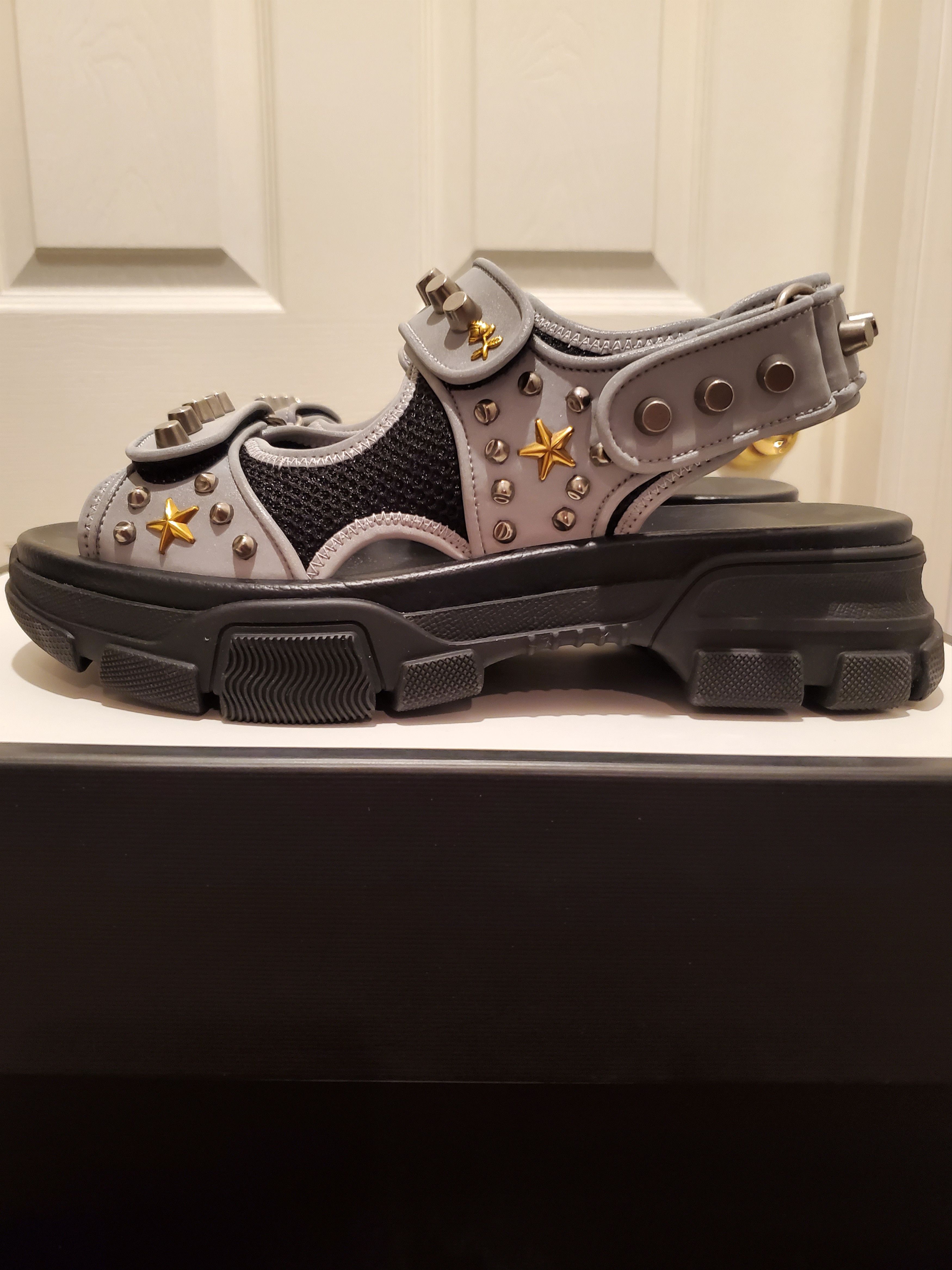 Gucci Stud-Embellished Leather Sandals Size US 8 / EU 41 - 2 Thumbnail