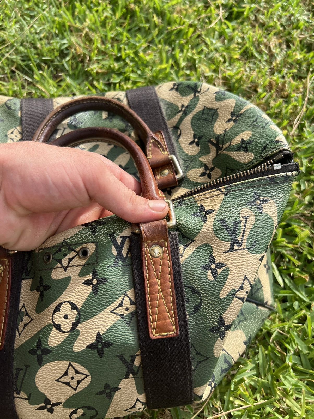 Louis Vuitton × Takashi Murakami × Vintage Vintage LOUIS VUITTONxTakashi Murakami Green Monogramouflage Size ONE SIZE - 11 Thumbnail