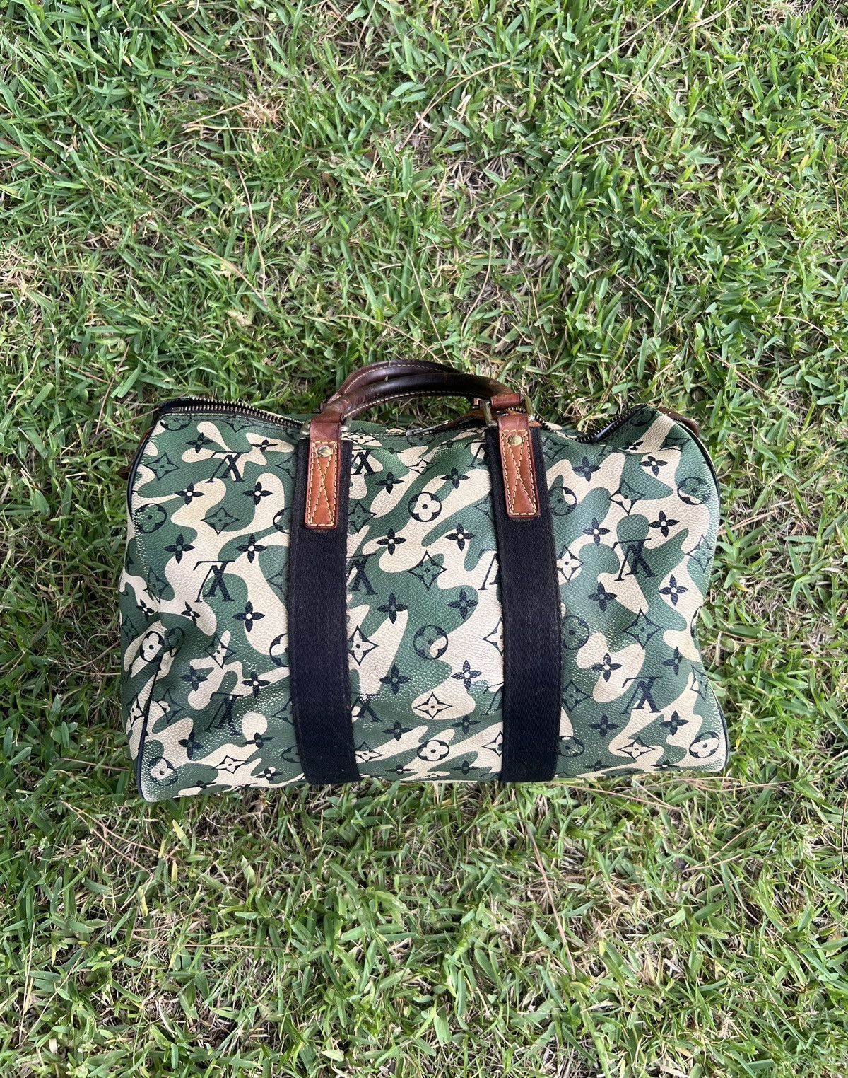 Louis Vuitton × Takashi Murakami × Vintage Vintage LOUIS VUITTONxTakashi Murakami Green Monogramouflage Size ONE SIZE - 1 Thumbnail