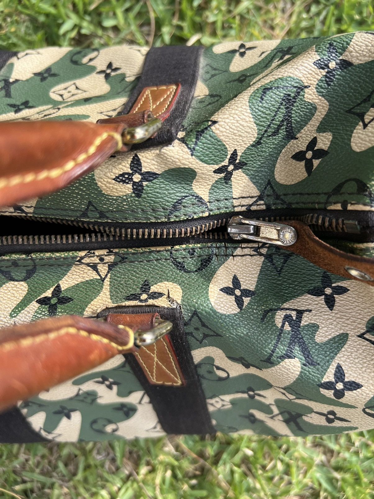 Louis Vuitton × Takashi Murakami × Vintage Vintage LOUIS VUITTONxTakashi Murakami Green Monogramouflage Size ONE SIZE - 15 Thumbnail