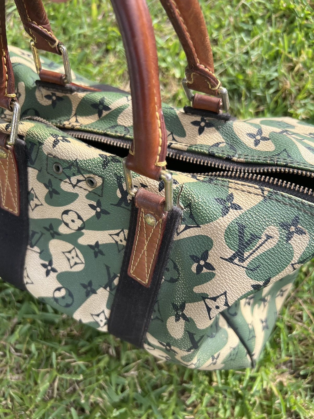 Louis Vuitton × Takashi Murakami × Vintage Vintage LOUIS VUITTONxTakashi Murakami Green Monogramouflage Size ONE SIZE - 16 Thumbnail