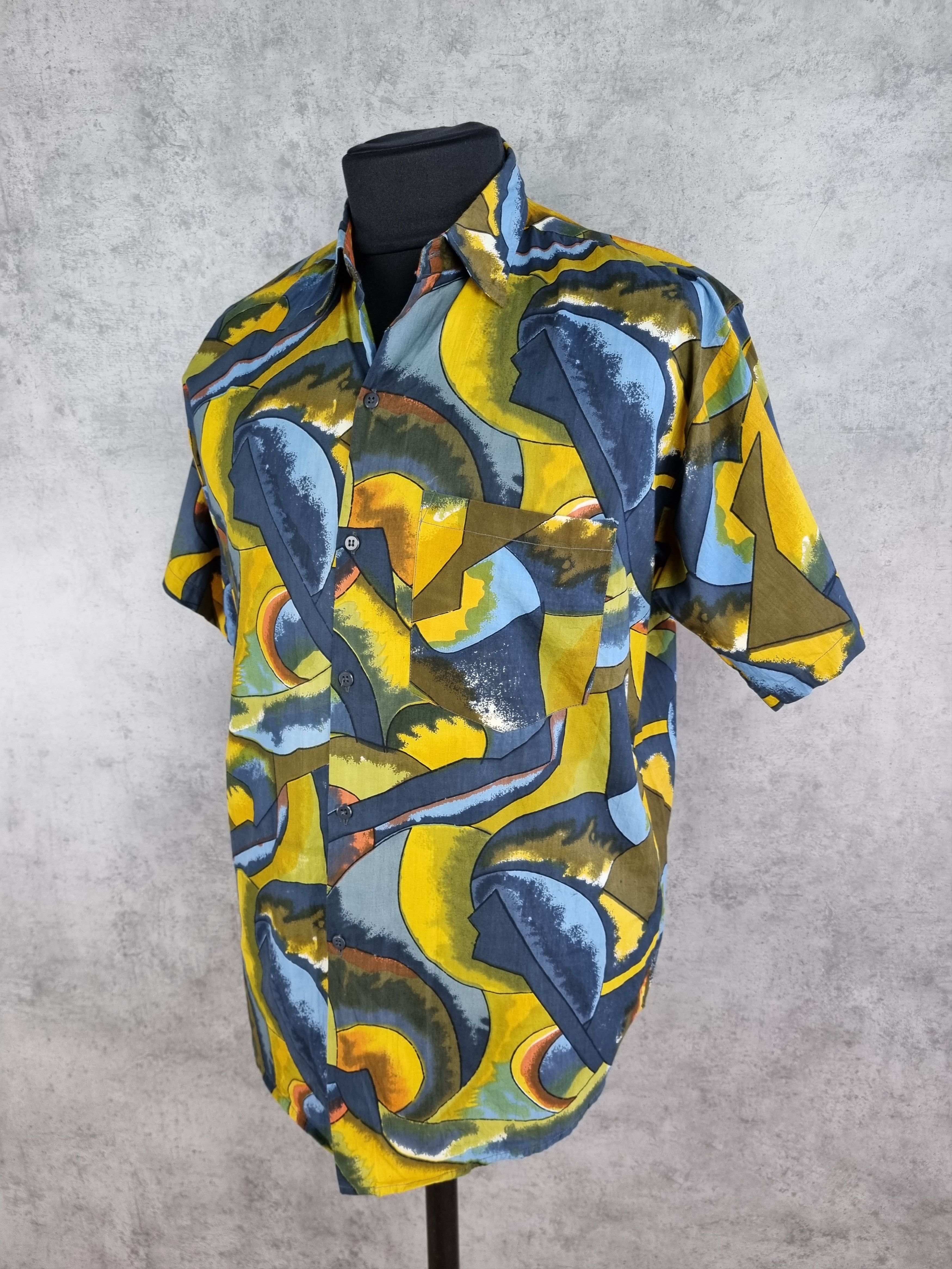 Vintage 90s Rare Hawaiian Shirt Abstract print Size US M / EU 48-50 / 2 - 4 Thumbnail