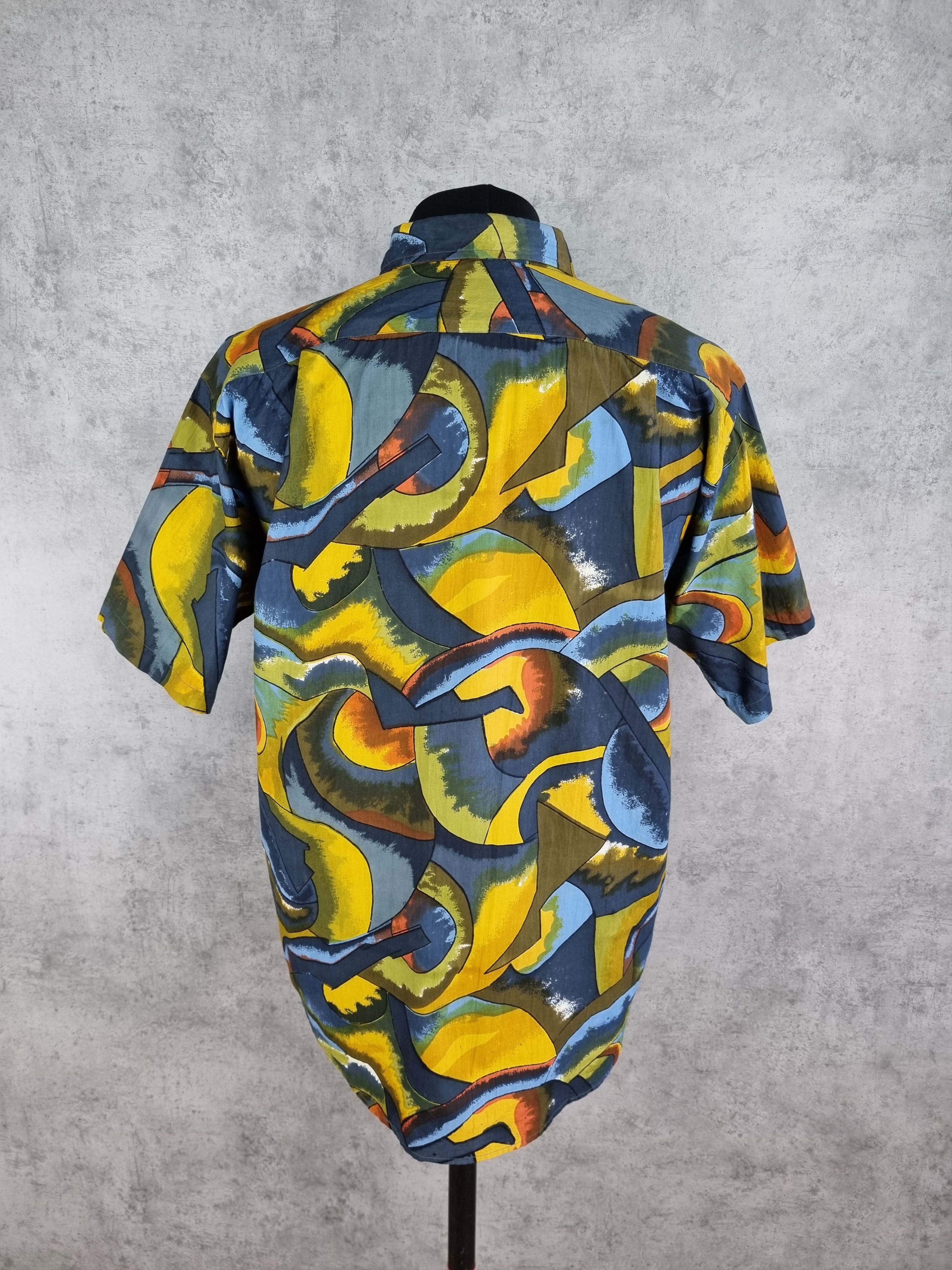 Vintage 90s Rare Hawaiian Shirt Abstract print Size US M / EU 48-50 / 2 - 7 Thumbnail