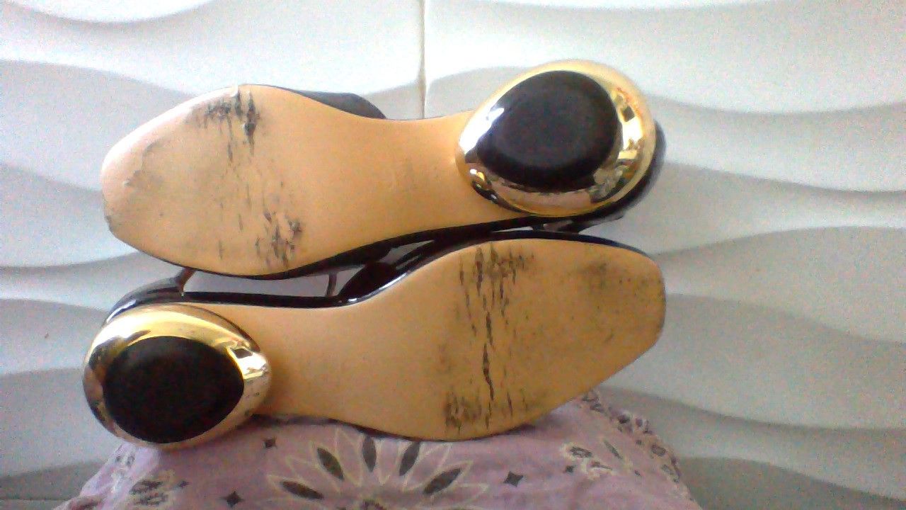 Valentino VALENTINO GARAVANI BLACK PATENT LEATHER SHOES MADE IN ITALY Size US 5 / IT 35 - 7 Thumbnail