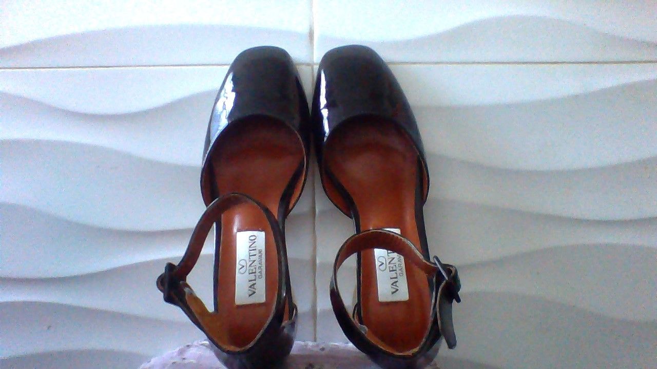 Valentino VALENTINO GARAVANI BLACK PATENT LEATHER SHOES MADE IN ITALY Size US 5 / IT 35 - 2 Thumbnail