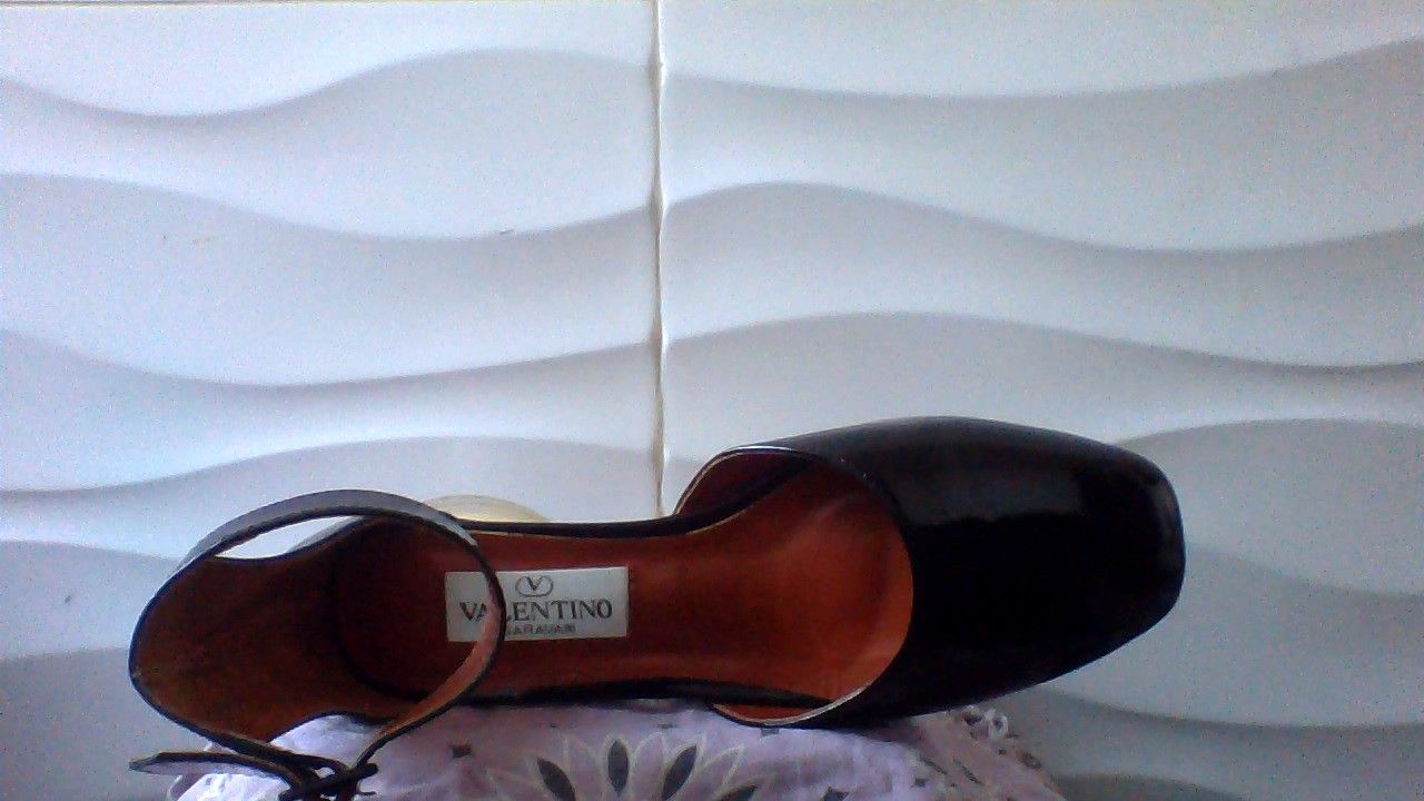 Valentino VALENTINO GARAVANI BLACK PATENT LEATHER SHOES MADE IN ITALY Size US 5 / IT 35 - 6 Thumbnail