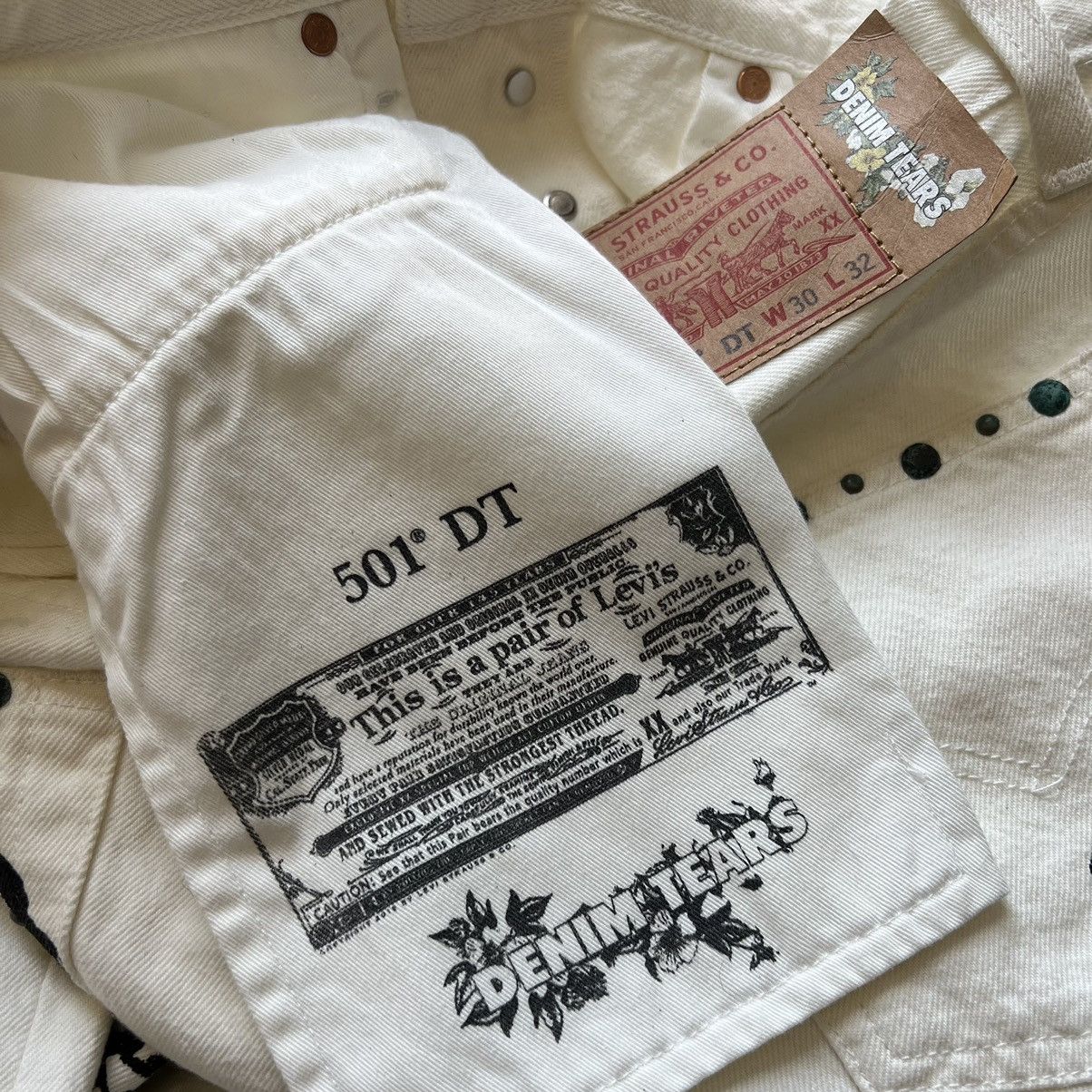 DENIM TEARS Rhinestone Cotton Wreath Jeans in White Size US 30 / EU 46 - 6 Thumbnail