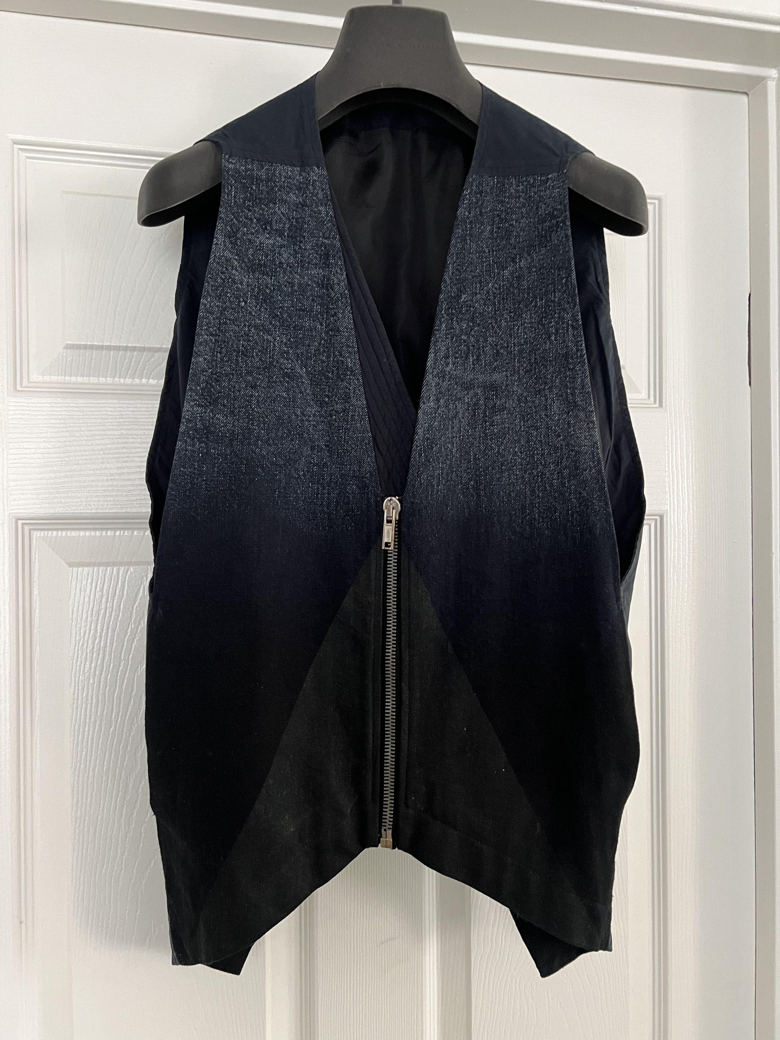 Rick Owens Rick Owens Denim Degrade Zipper Flying V Vest Size US M / EU 48-50 / 2 - 1 Thumbnail