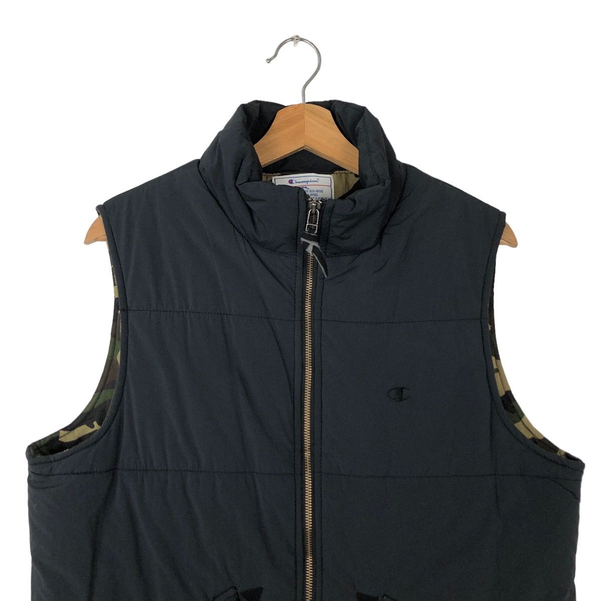 Japanese Brand 🔥90’s VINTAGE PUFFER TANK TOP CHAMPION CAMO MILITARY DESIGN Size US M / EU 48-50 / 2 - 2 Thumbnail