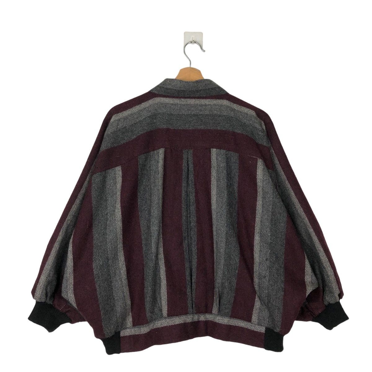 Japanese Brand VINTAGE BOMBER JACKET OVERSIZED DESIGN STRIPED ISSEY MIYAKE Size US M / EU 48-50 / 2 - 7 Thumbnail