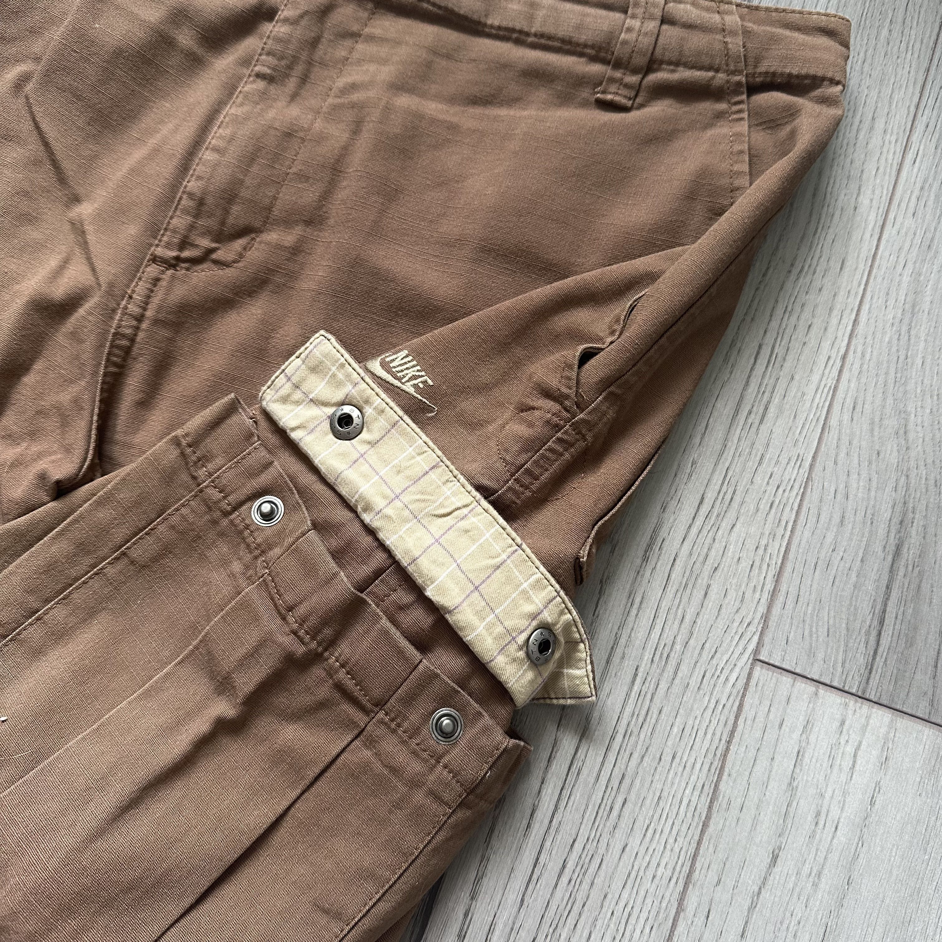 Other Rare Nike SB y2k Vintage Workers Brown Cargo Shorts Size US 32 / EU 48 - 2 Thumbnail