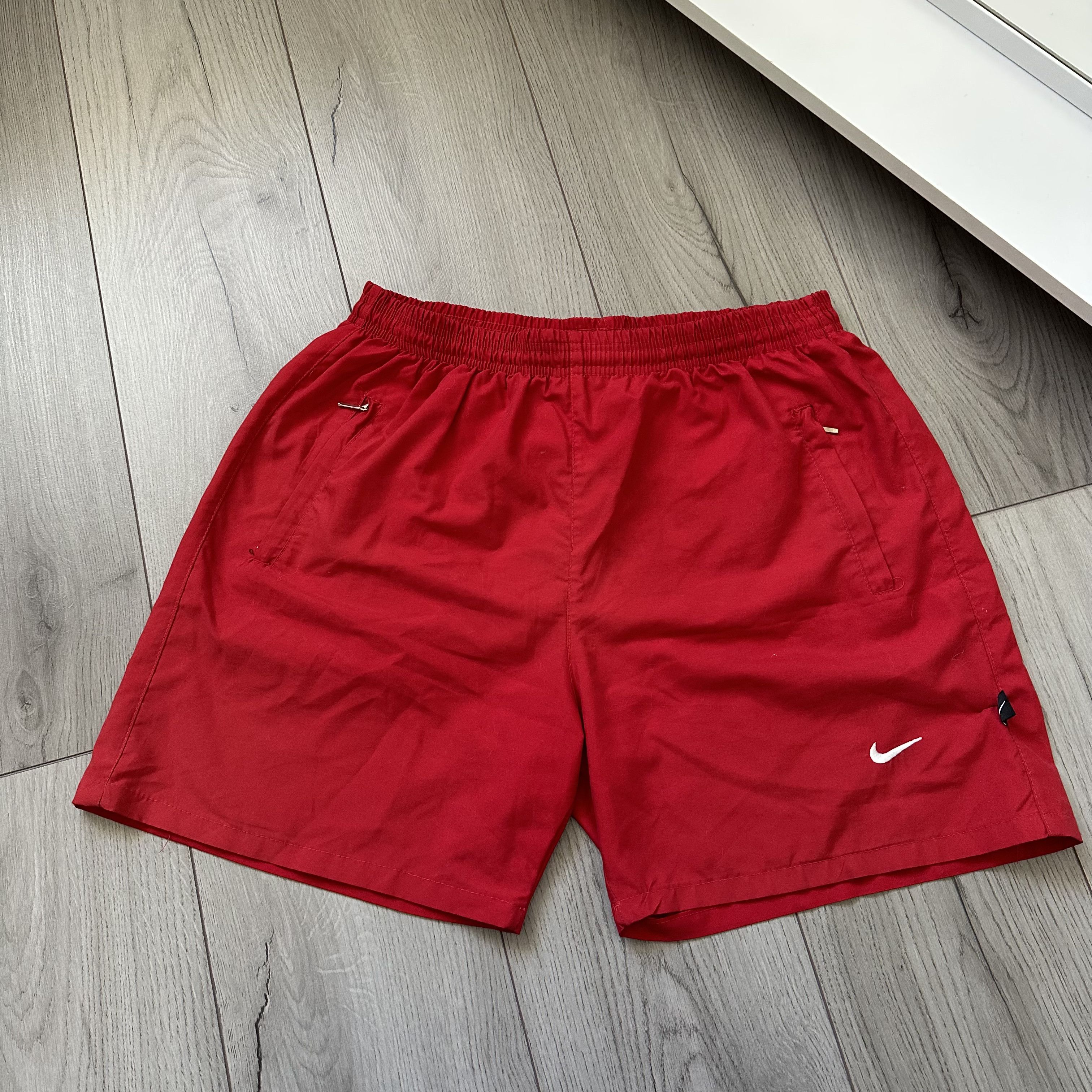 Nike Rare Nike 90s Vintage Nylon White Swoosh Shorts in Red Size US 34 / EU 50 - 1 Thumbnail