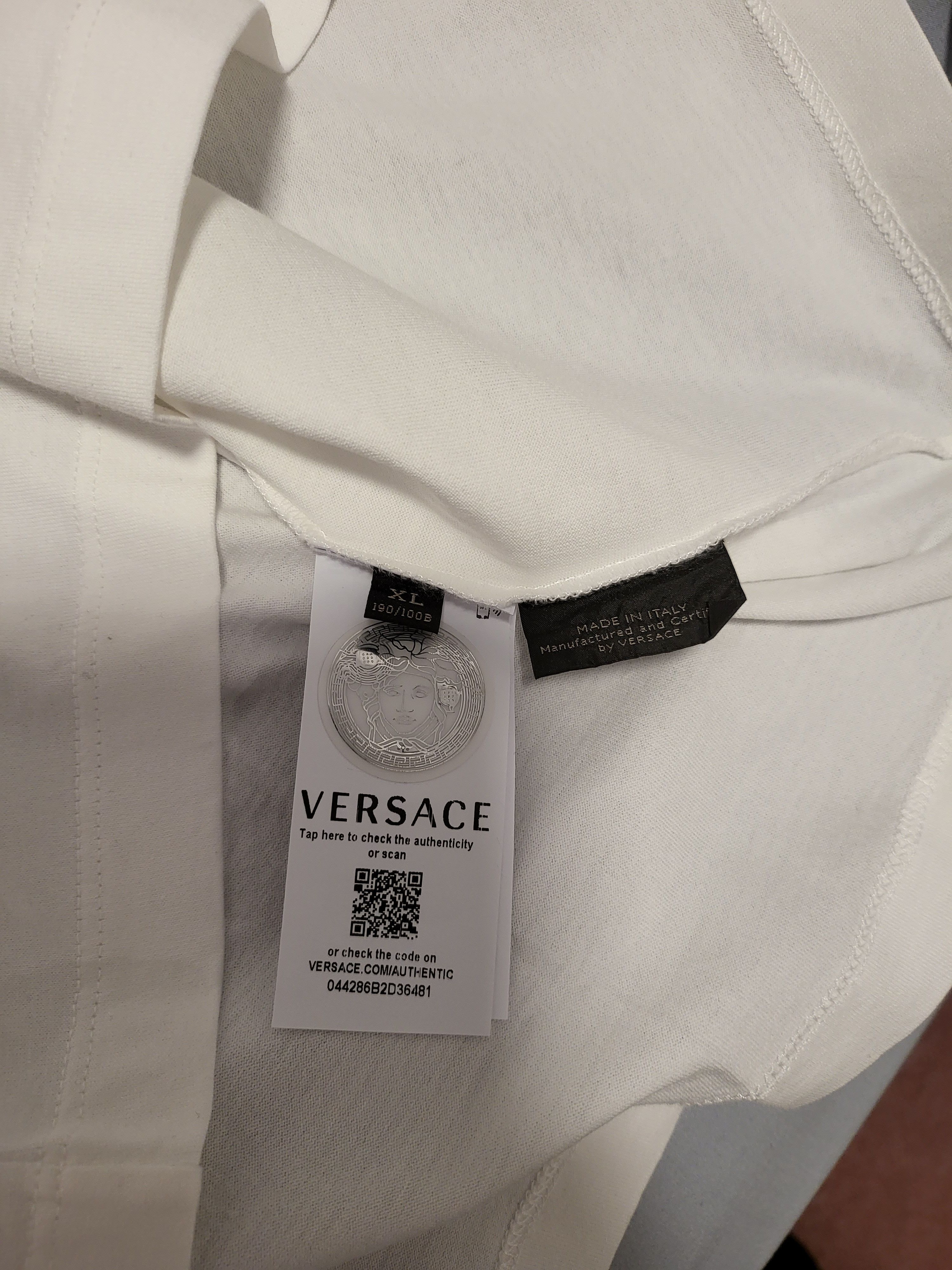 Versace Logo Perfume Print T-Shirt Size US XL / EU 56 / 4 - 7 Thumbnail