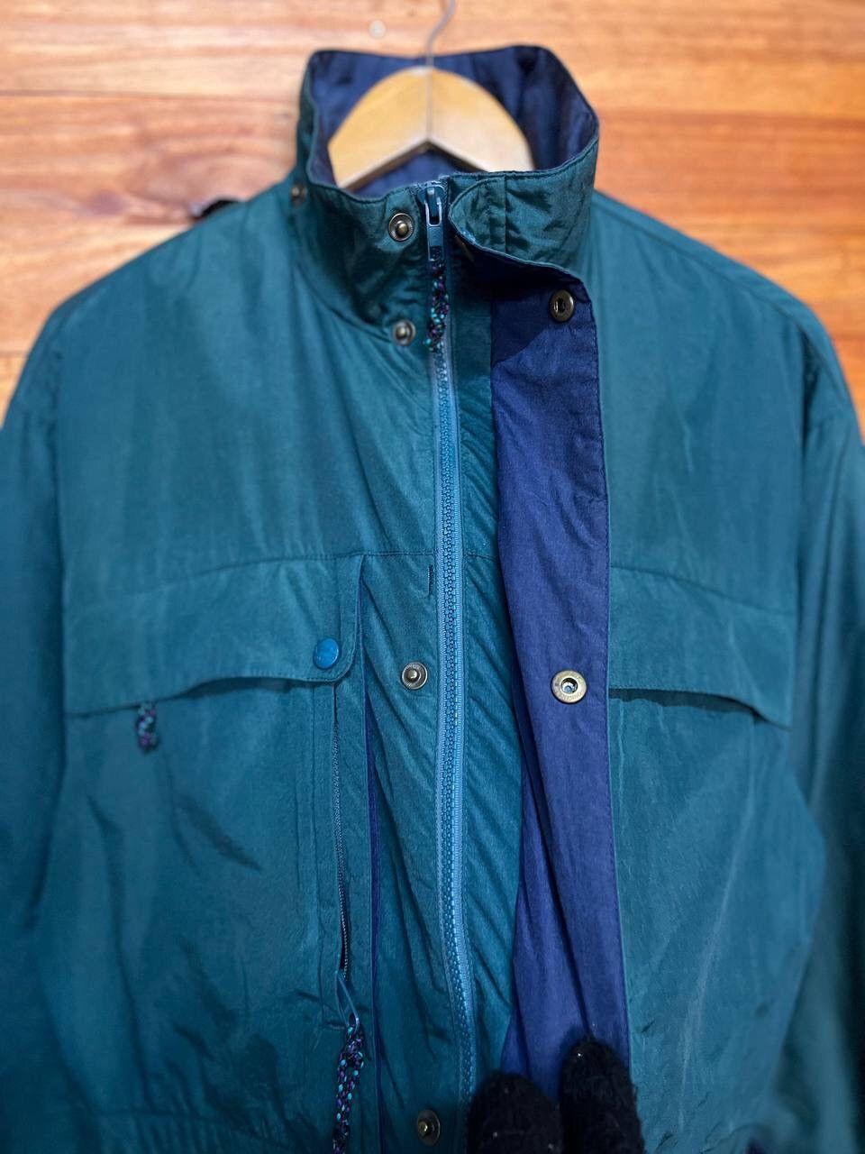 VINTAGE LL BEAN NYLON JACKET