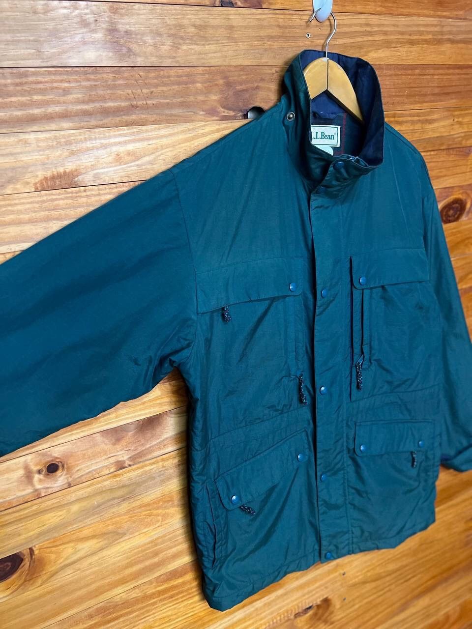 VINTAGE LL BEAN NYLON JACKET