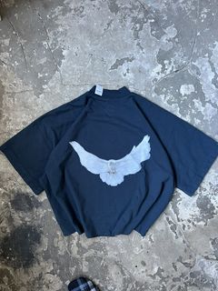 Ye Streams on X: Quavo wearing the Dove No Seam Tee   / X