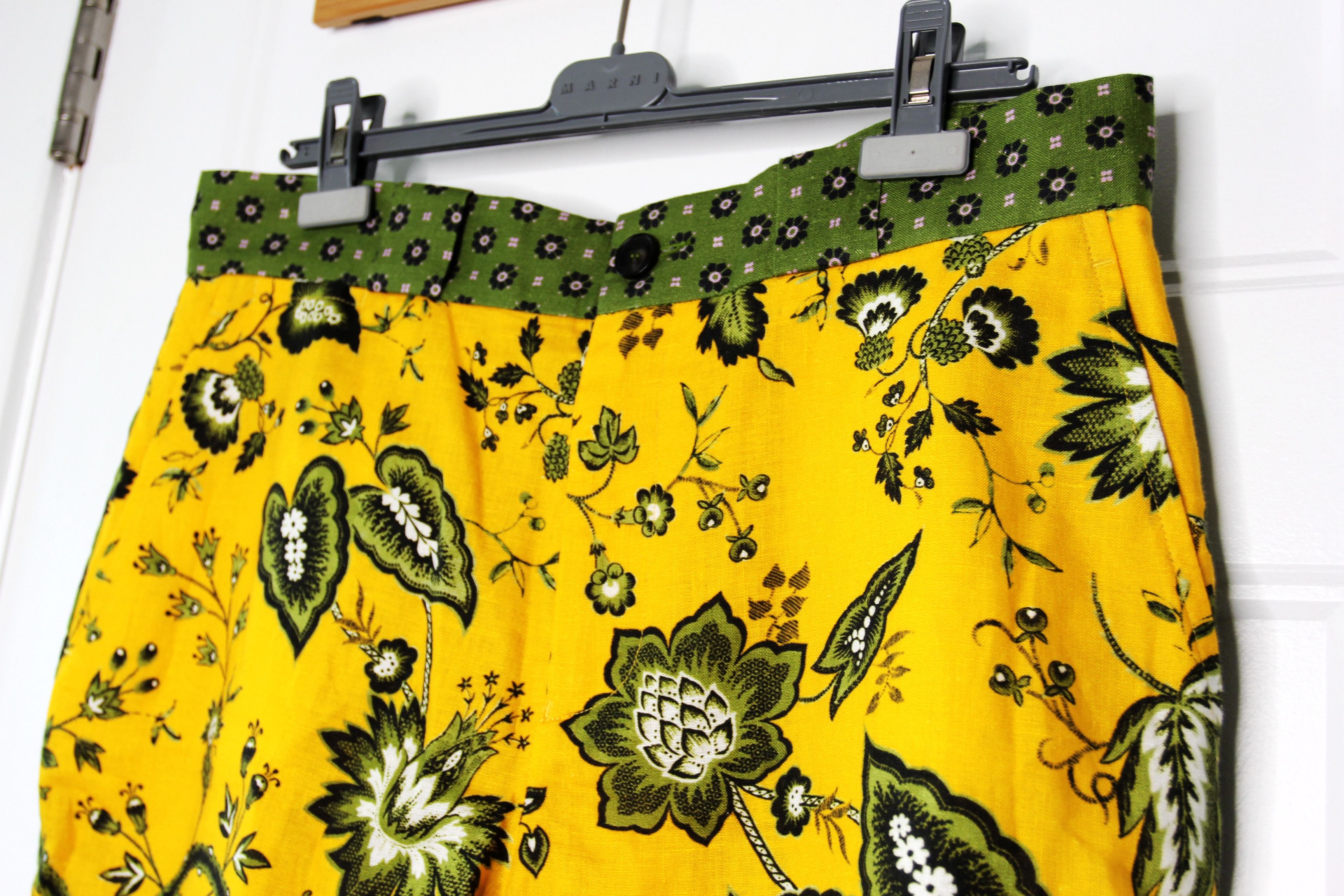 Erdem BNWT SS23 ERDEM LUCAS PATCHWORK PAISLEY LINEN SHORTS 50 Size US 34 / EU 50 - 4 Thumbnail