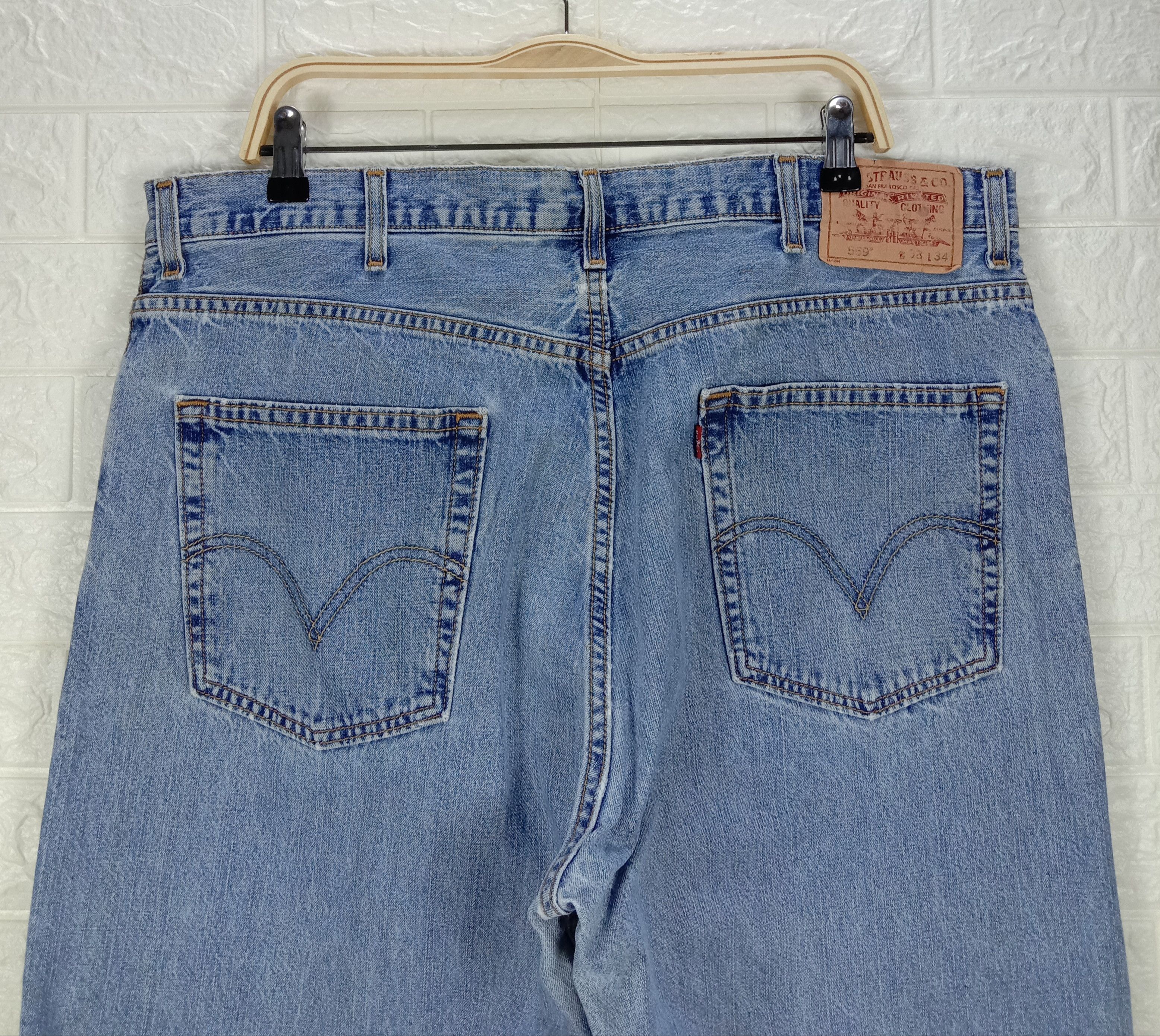 Levi's Vintage Levi's 569 Light Wash Jeans Loose Straight Denim Size US 38 / EU 54 - 6 Thumbnail