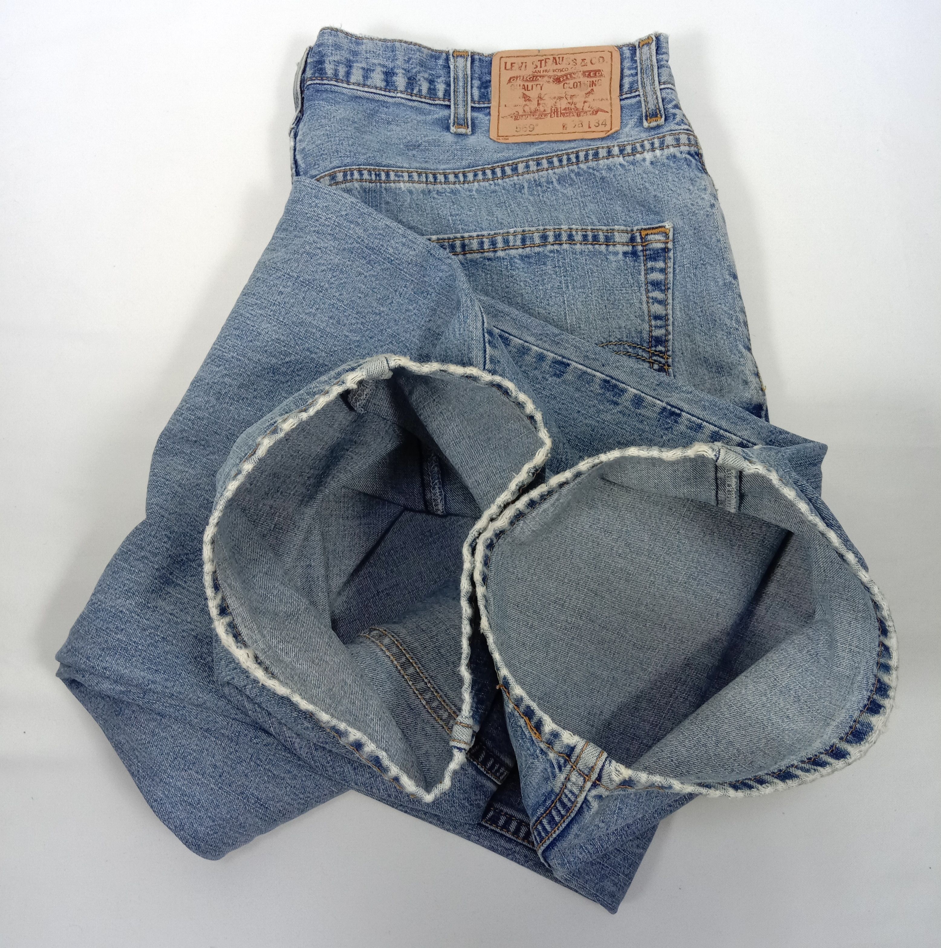 Levi's Vintage Levi's 569 Light Wash Jeans Loose Straight Denim Size US 38 / EU 54 - 18 Thumbnail