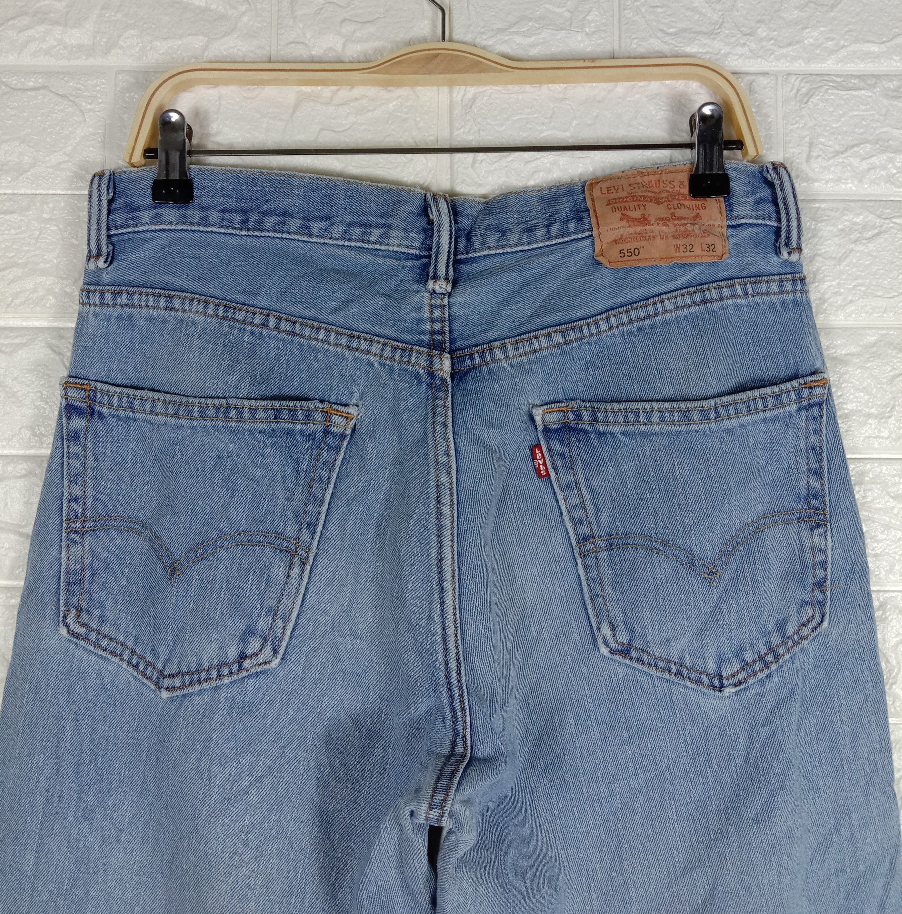 Levi's Vintage Levi's 550 Jeans Light Wash Relaxed Fit Denim Size US 32 / EU 48 - 6 Thumbnail