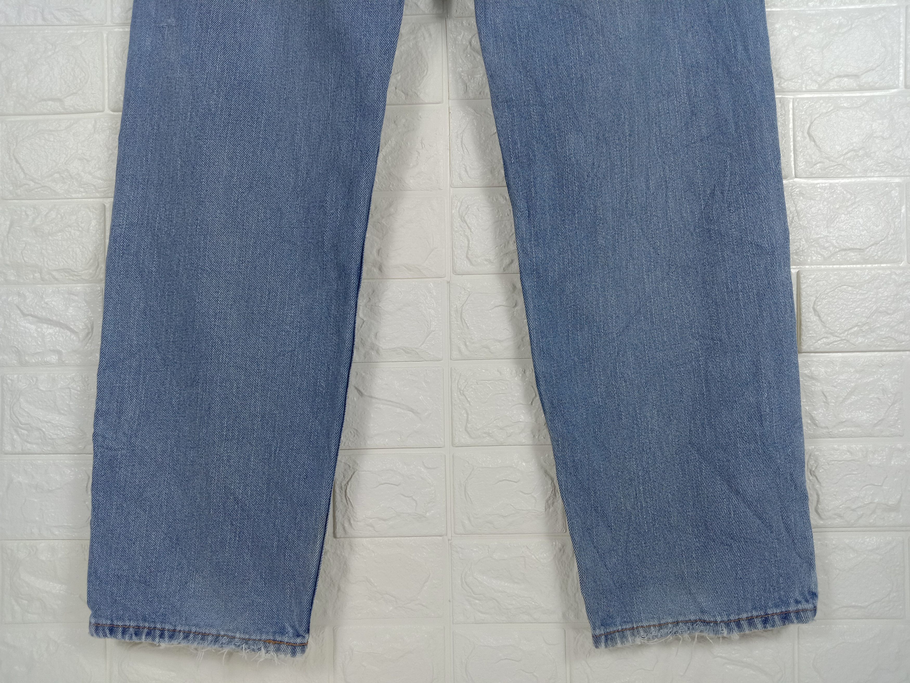 Levi's Vintage Levi's 550 Jeans Light Wash Relaxed Fit Denim Size US 32 / EU 48 - 8 Thumbnail