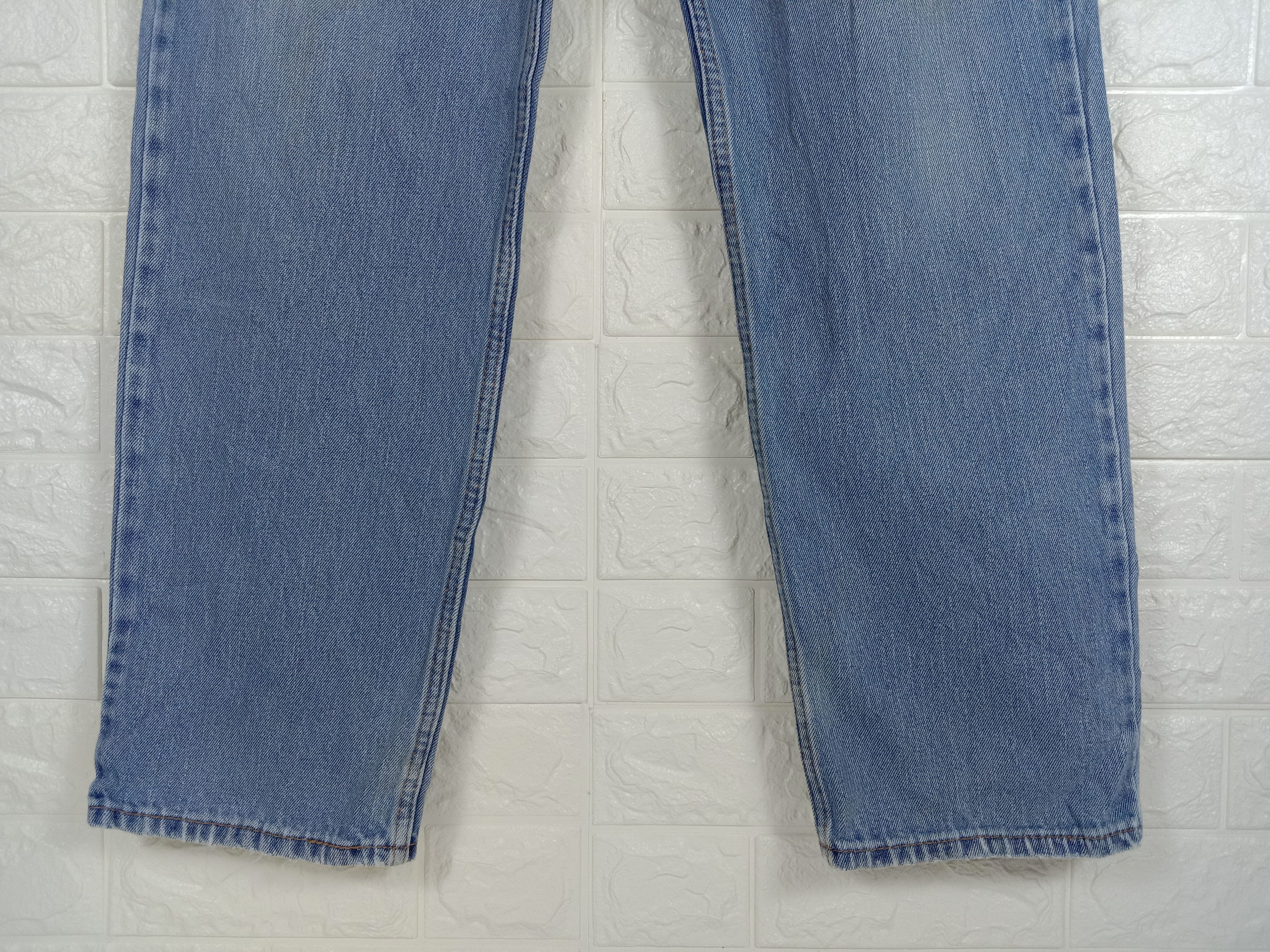 Levi's Vintage Levi's 550 Jeans Light Wash Relaxed Fit Denim Size US 32 / EU 48 - 4 Thumbnail