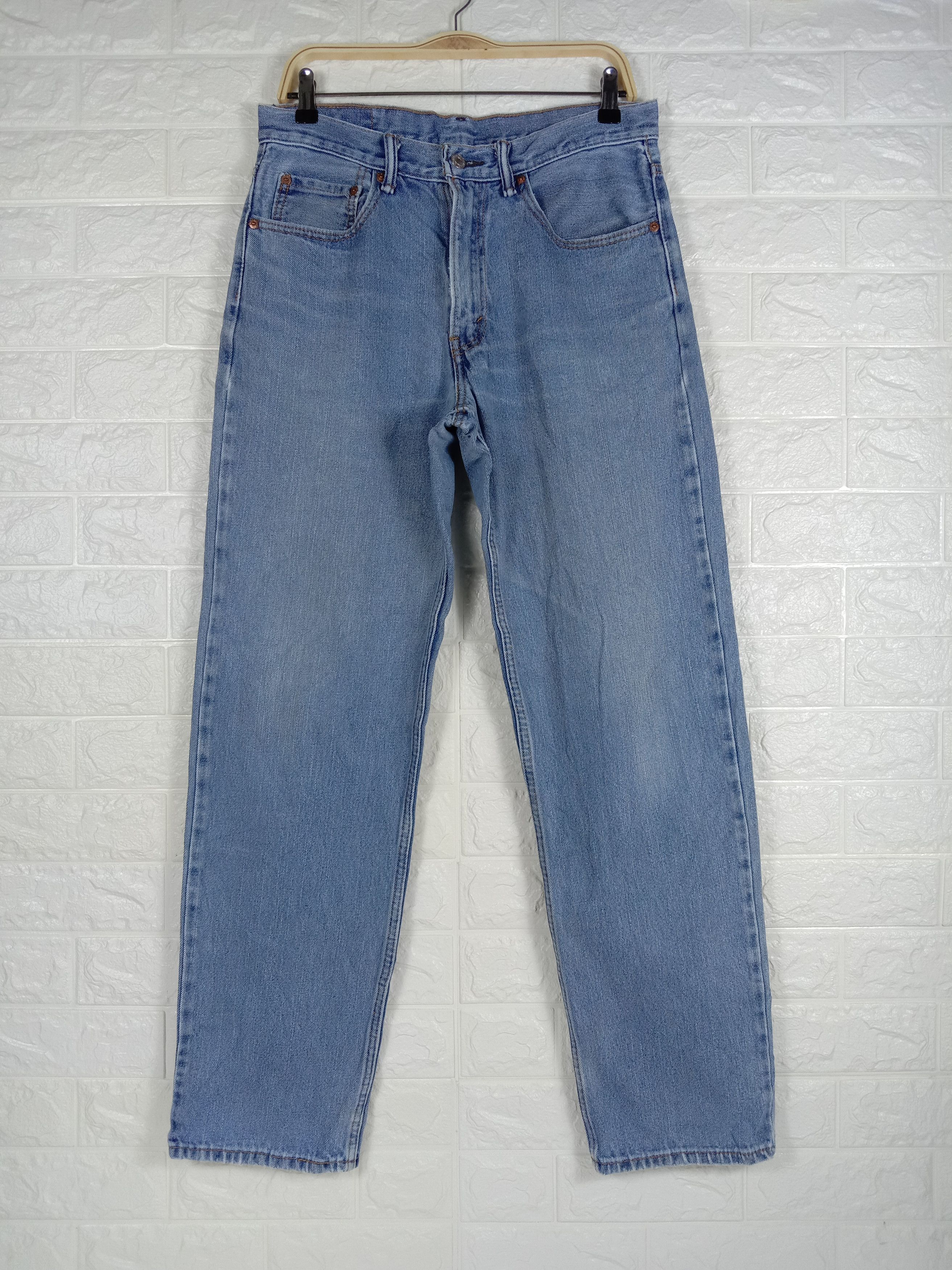 image of Levis x Levis Vintage Clothing Vintage Levi's 550 Jeans Light Wash Relaxed Fit Denim in Blue (Size 