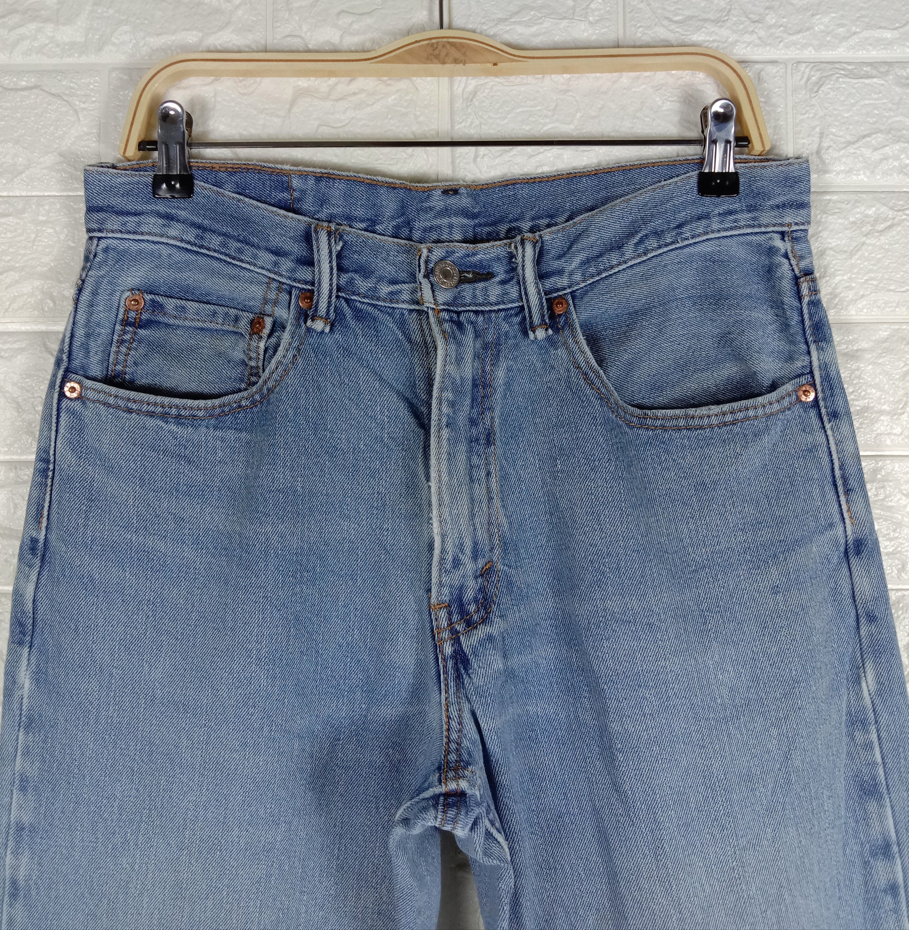 Levi's Vintage Levi's 550 Jeans Light Wash Relaxed Fit Denim Size US 32 / EU 48 - 2 Thumbnail