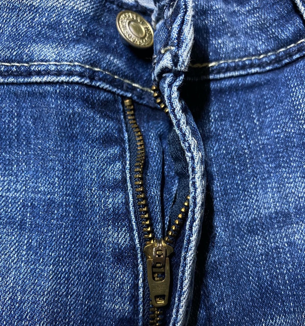 If Six Was Nine × Le Grande Bleu (L.G.B.) × Levi's Vintage Levi’s Distressed Pants Size US 34 / EU 50 - 9 Thumbnail