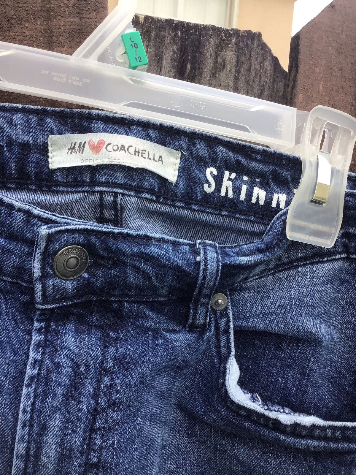 H&M Reconstruction jeans 01 Size US 31 - 7 Thumbnail
