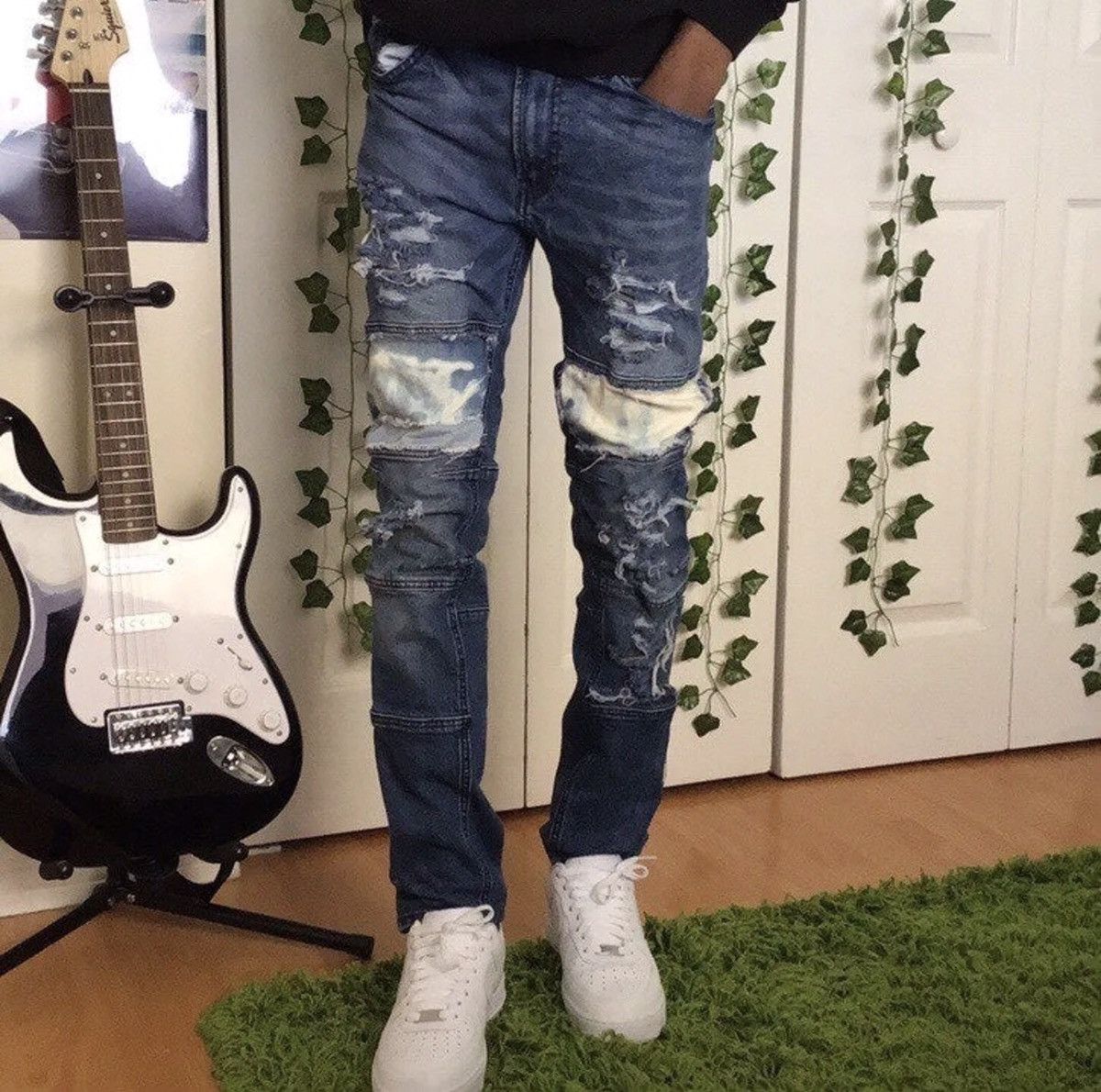 H&M Reconstruction jeans 01 Size US 31 - 2 Thumbnail