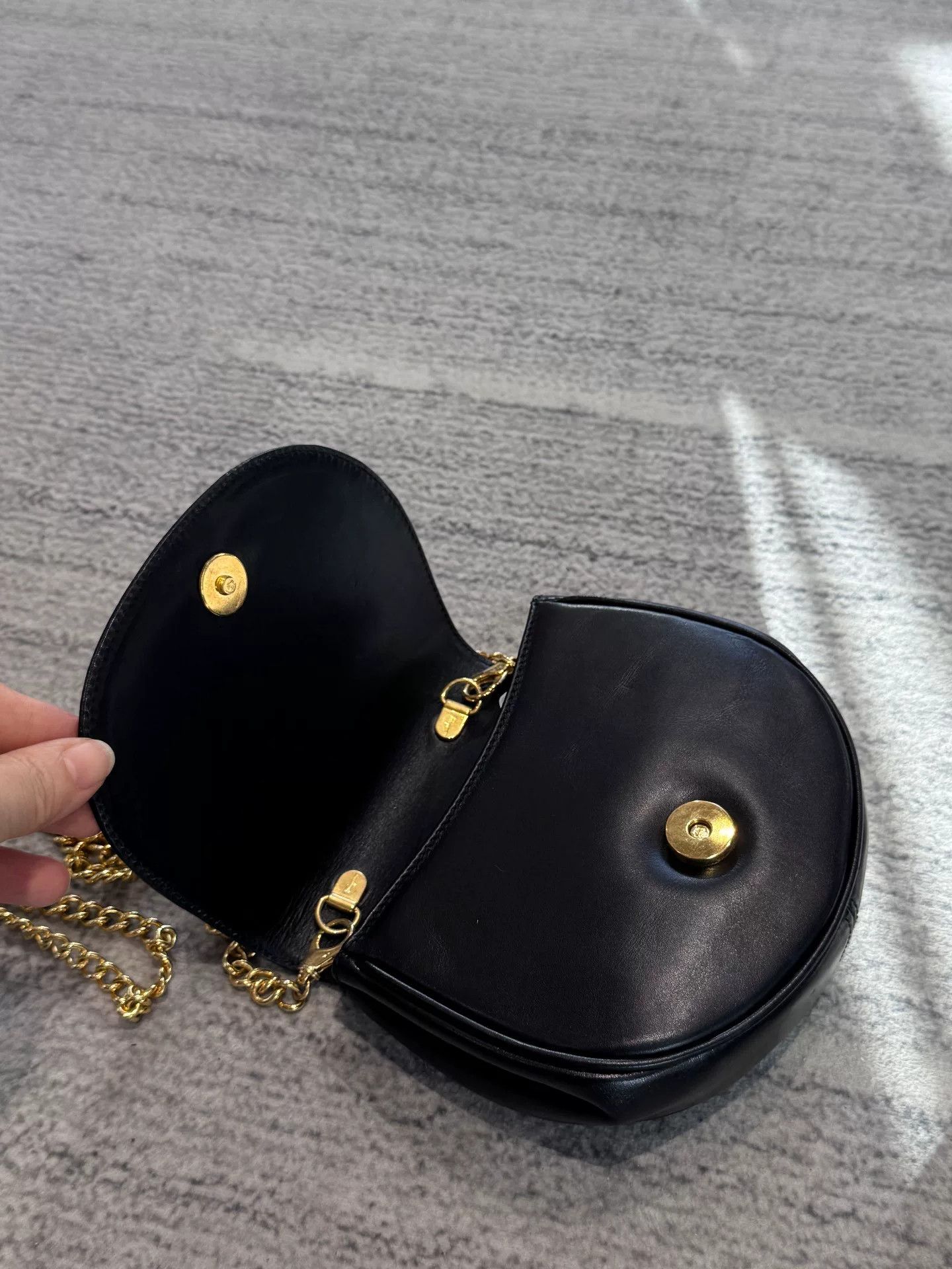 Salvatore Ferragamo Ferragamo Black Gold Chain Minibag Size ONE SIZE - 4 Thumbnail