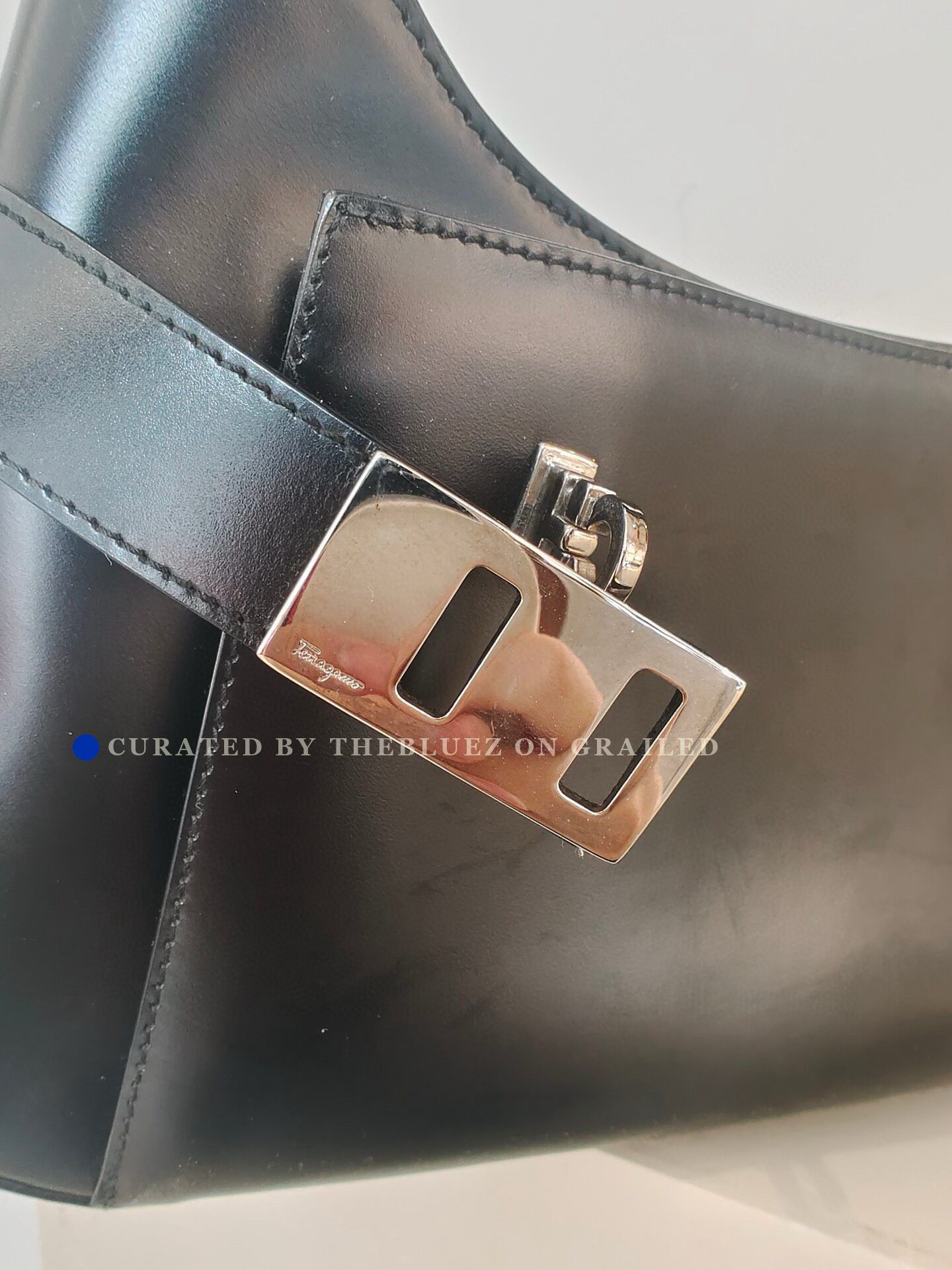 Salvatore Ferragamo Ferragamo Black U-shaped Hobo Box Leather Bag Size ONE SIZE - 5 Thumbnail