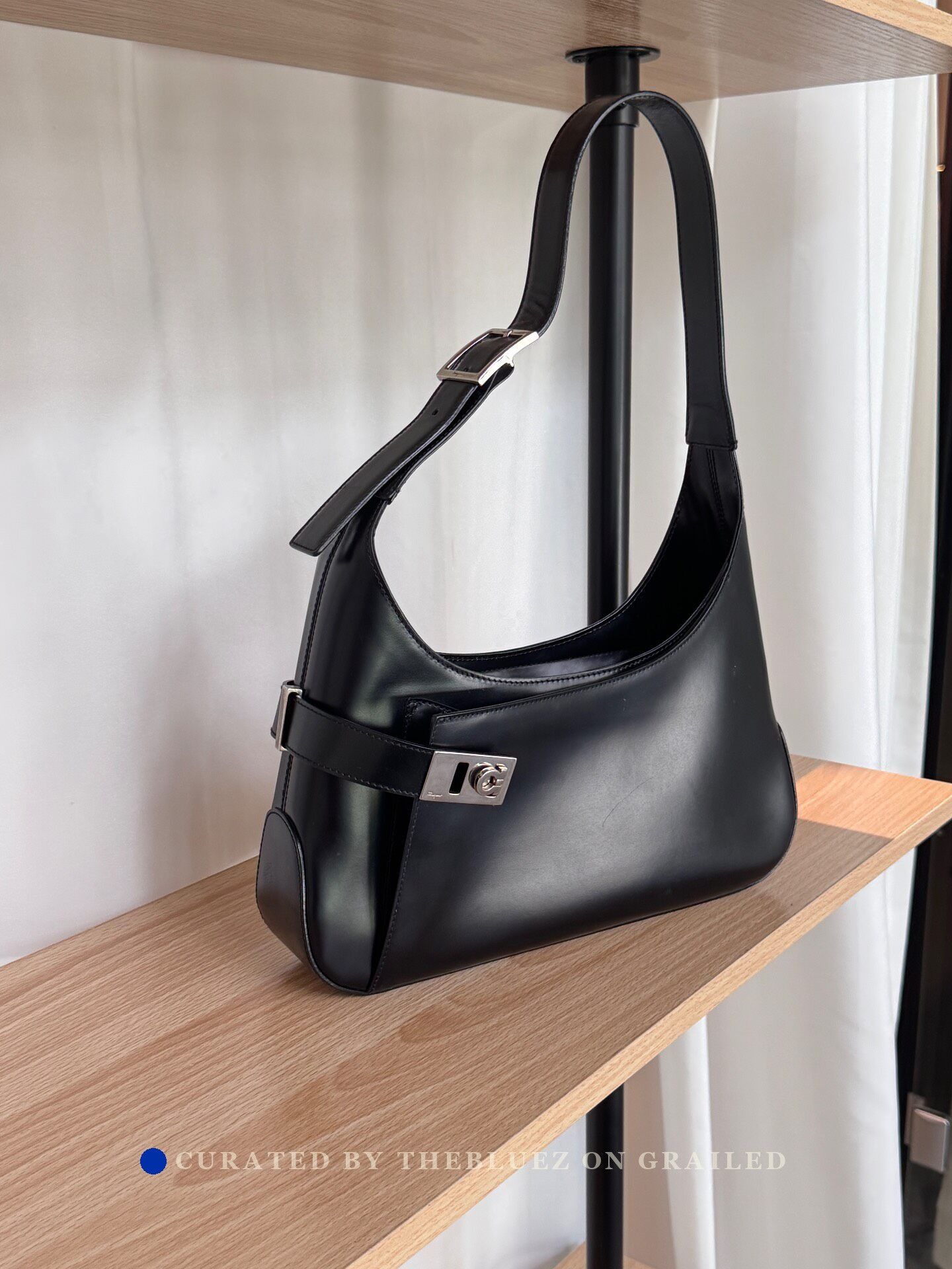 Salvatore Ferragamo Ferragamo Black U-shaped Hobo Box Leather Bag Size ONE SIZE - 3 Thumbnail