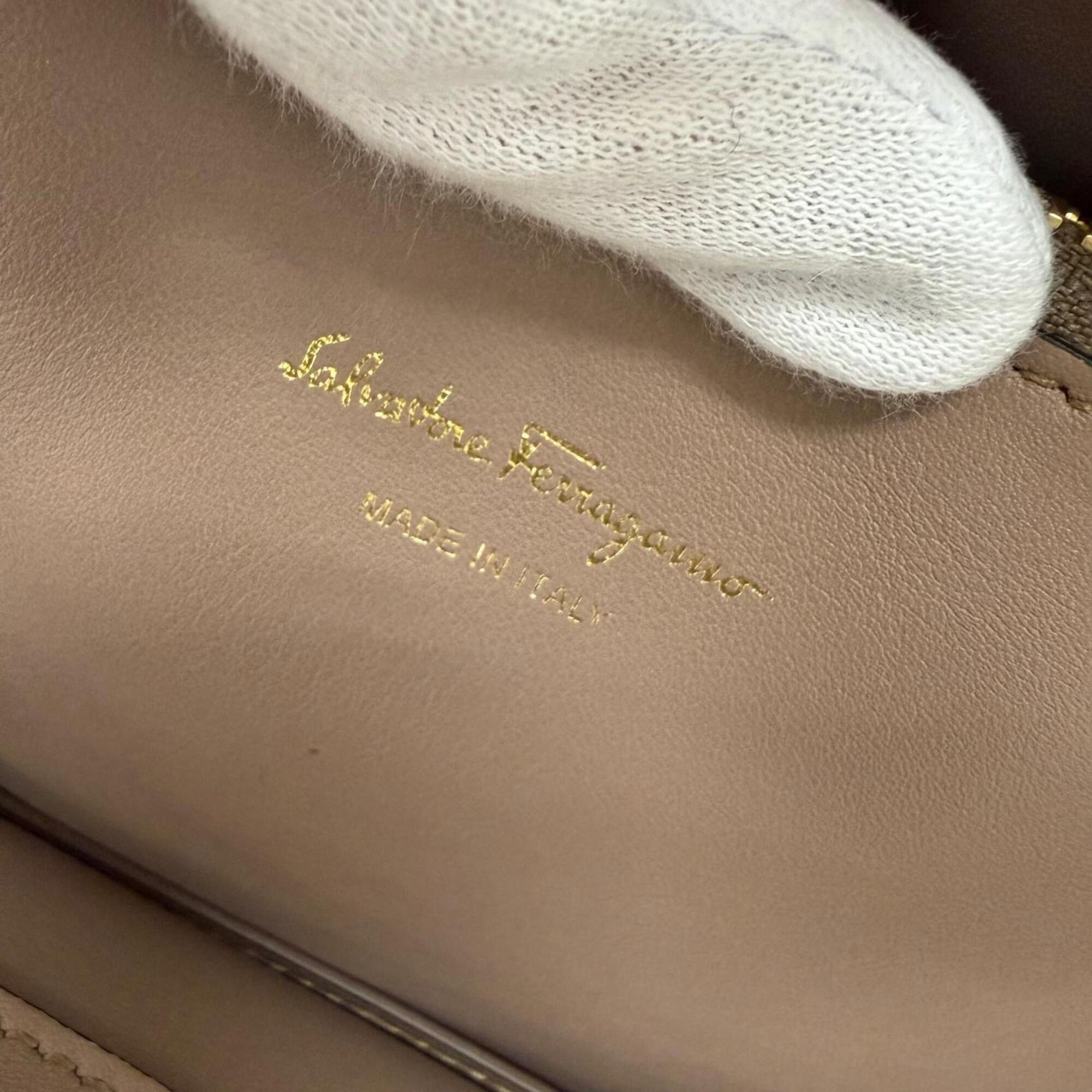 Salvatore Ferragamo Salvatore Ferragamo Studio Gancini Soft Leather 2-Way Shoulder Bag/Handbag, Brown, Made in Italy, Women's, with Dust Bag. Size ONE SIZE - 12 Thumbnail