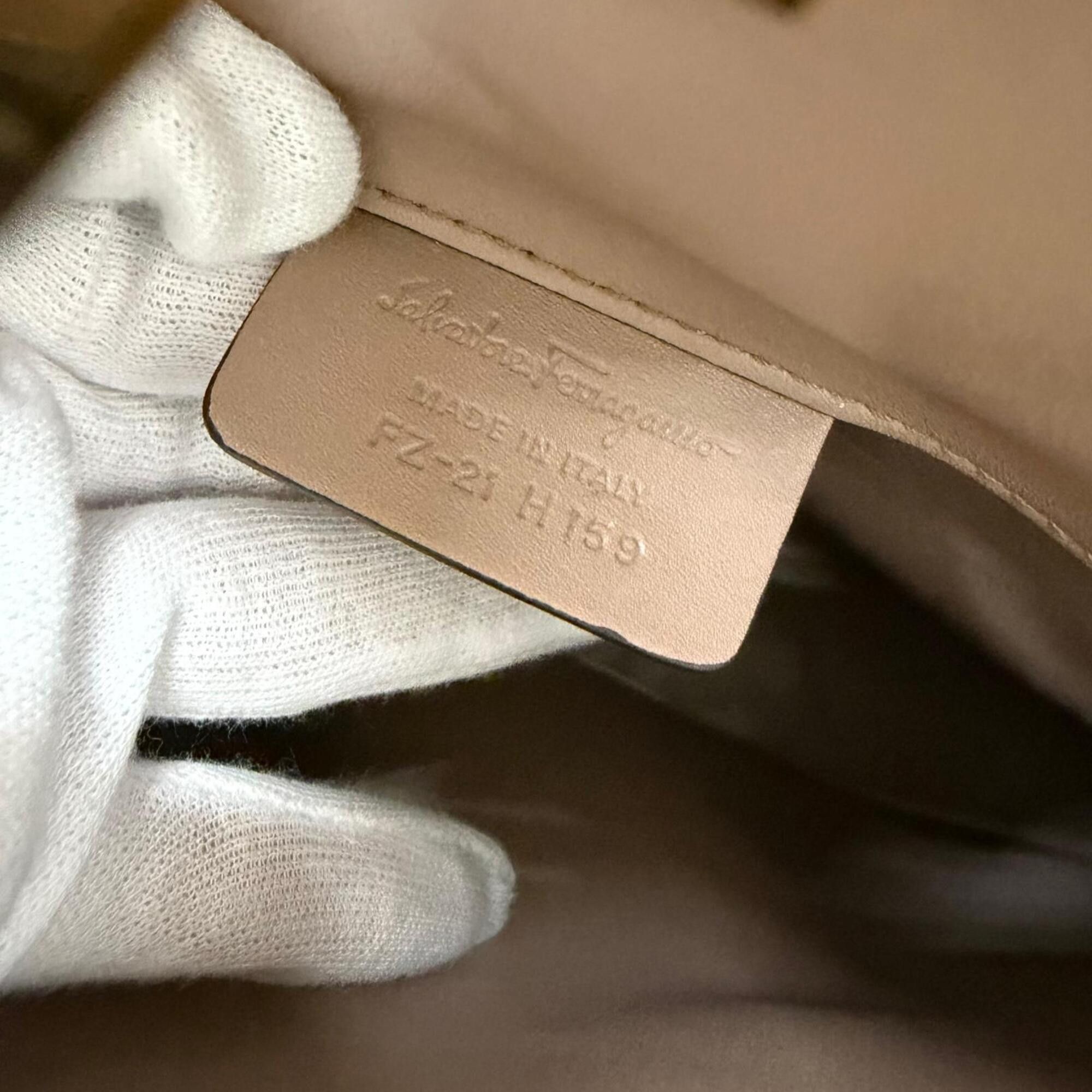 Salvatore Ferragamo Salvatore Ferragamo Studio Gancini Soft Leather 2-Way Shoulder Bag/Handbag, Brown, Made in Italy, Women's, with Dust Bag. Size ONE SIZE - 11 Thumbnail