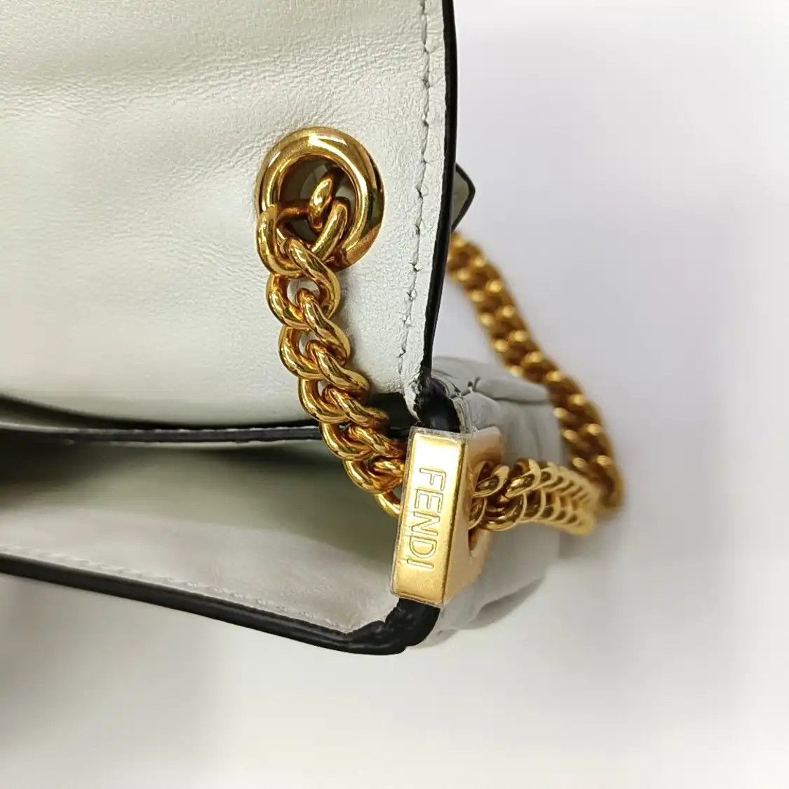 Fendi FENDI Baguette white sheepskin monogram shoulder bag crossbody bag gold hardware Size ONE SIZE - 11 Thumbnail