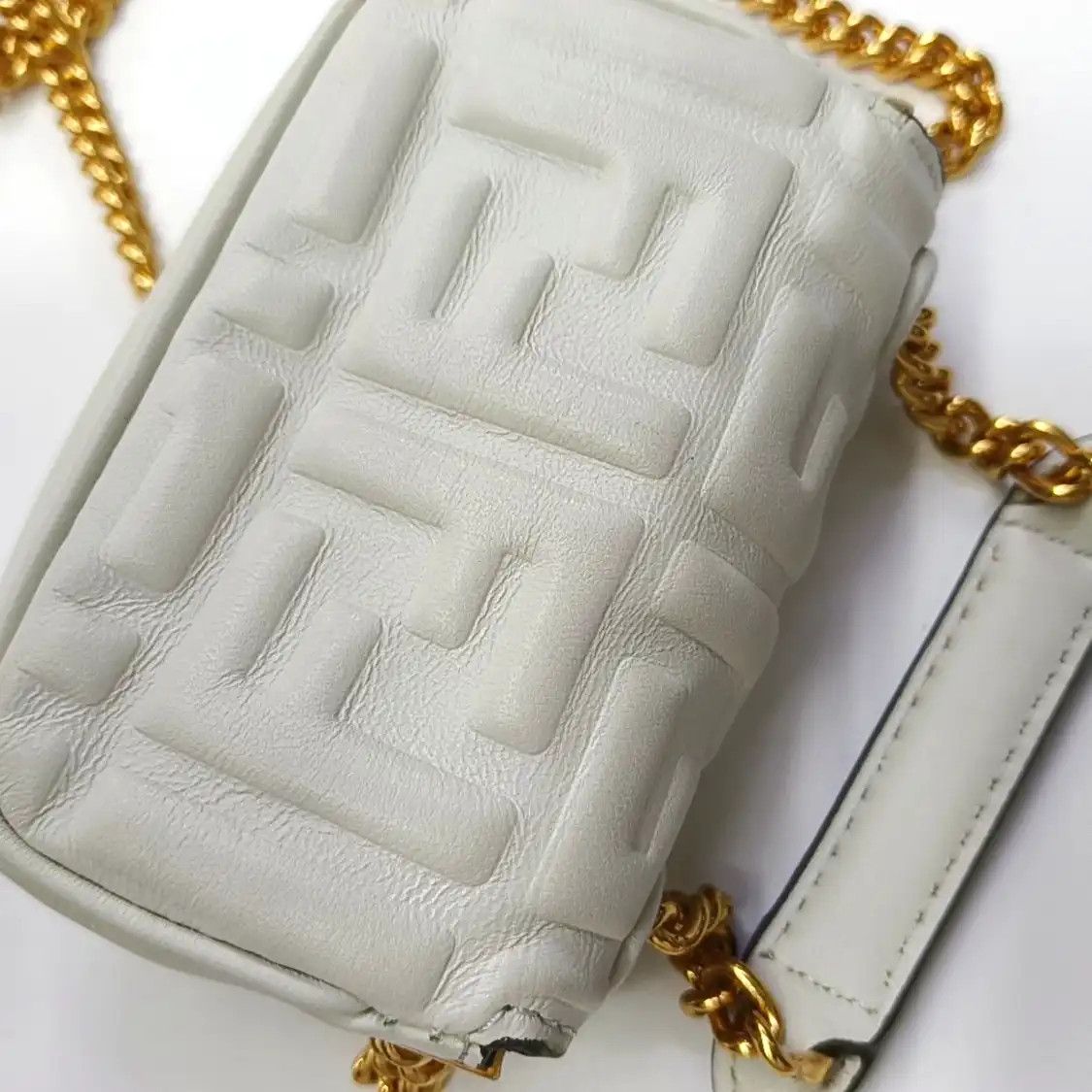 Fendi FENDI Baguette white sheepskin monogram shoulder bag crossbody bag gold hardware Size ONE SIZE - 13 Thumbnail