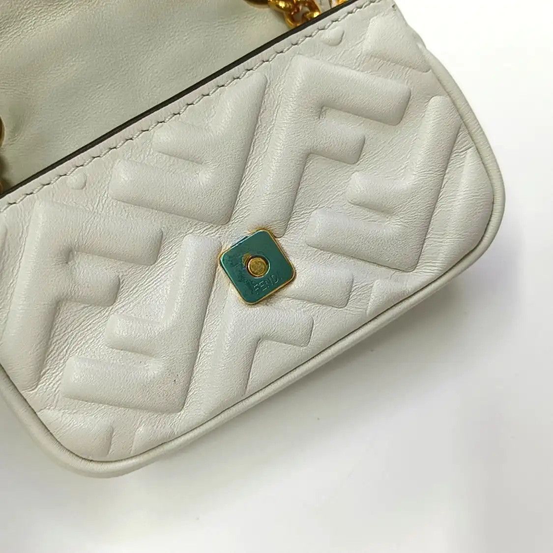 Fendi FENDI Baguette white sheepskin monogram shoulder bag crossbody bag gold hardware Size ONE SIZE - 9 Thumbnail