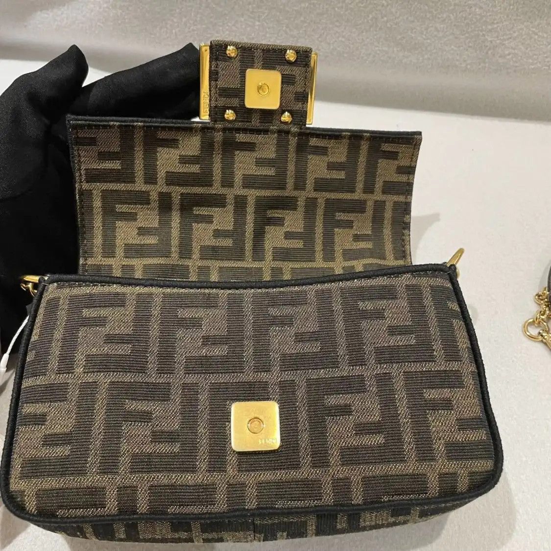 Fendi FENDI Baguette mini brown fabric doubleF jacquard baguette bag crossbody bag gol Size ONE SIZE - 6 Thumbnail