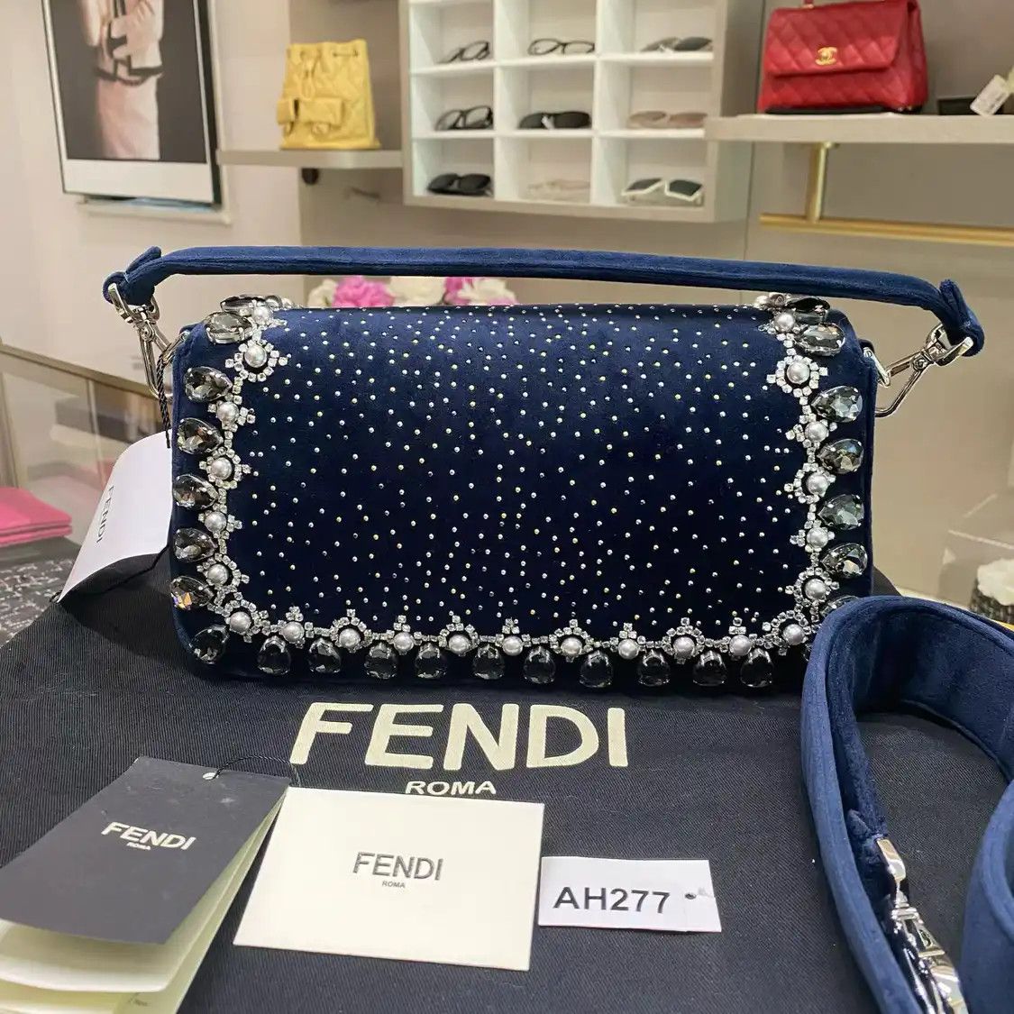 Fendi FENDI Baguette Medium blue velvet applique crossbody bag silver hardware 2 strip Size ONE SIZE - 3 Thumbnail