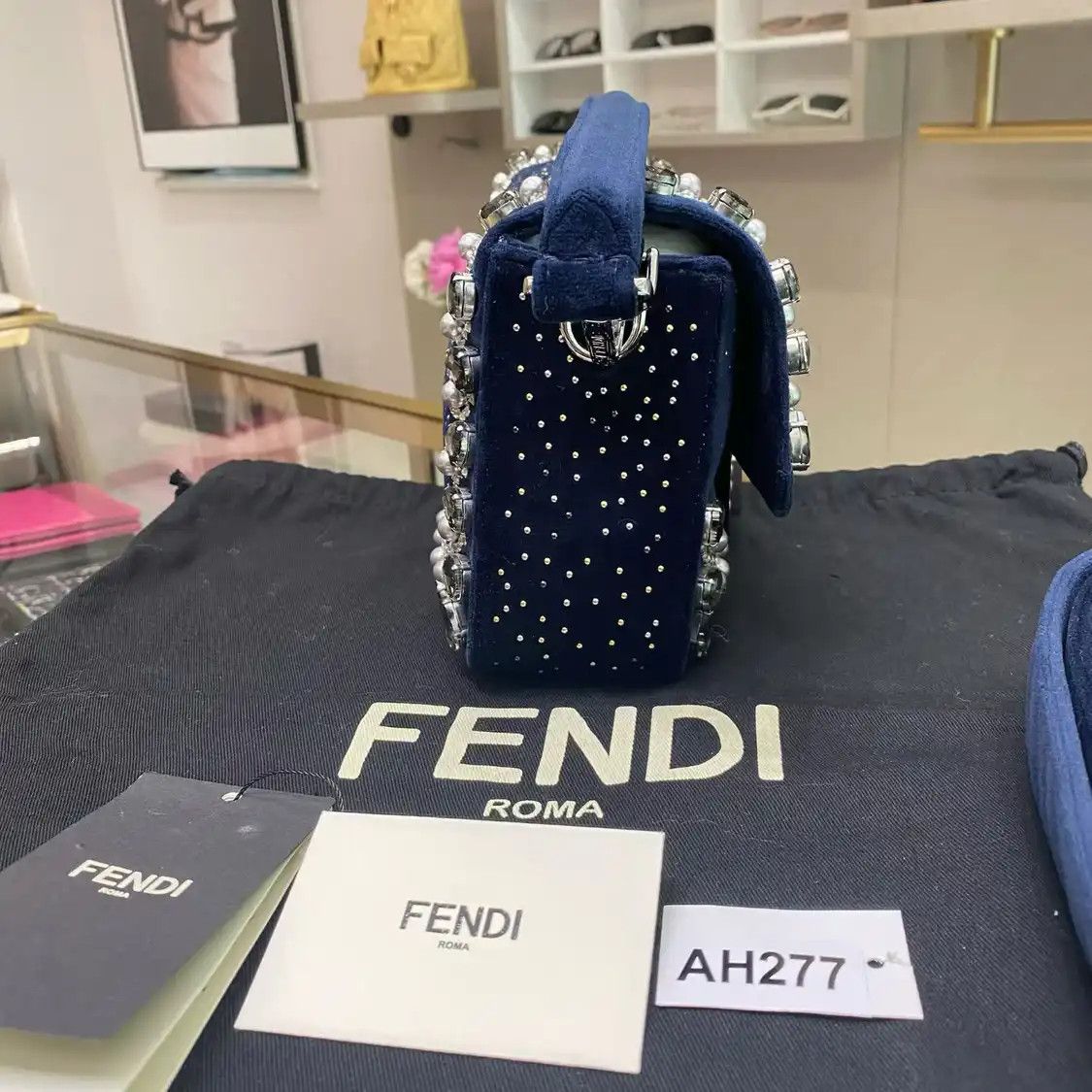 Fendi FENDI Baguette Medium blue velvet applique crossbody bag silver hardware 2 strip Size ONE SIZE - 5 Thumbnail